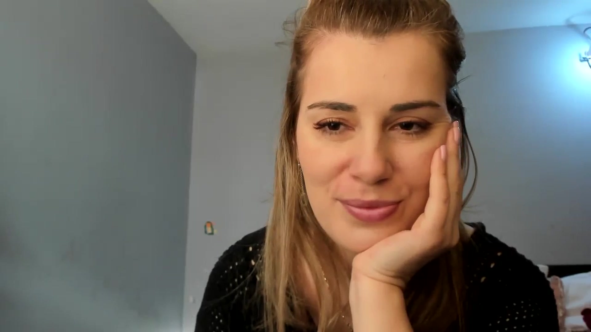 Gallery image thumbnail from PrettyWomen31's myfreecams stream on, 01/30/2024, 10:03 image 4 of 20