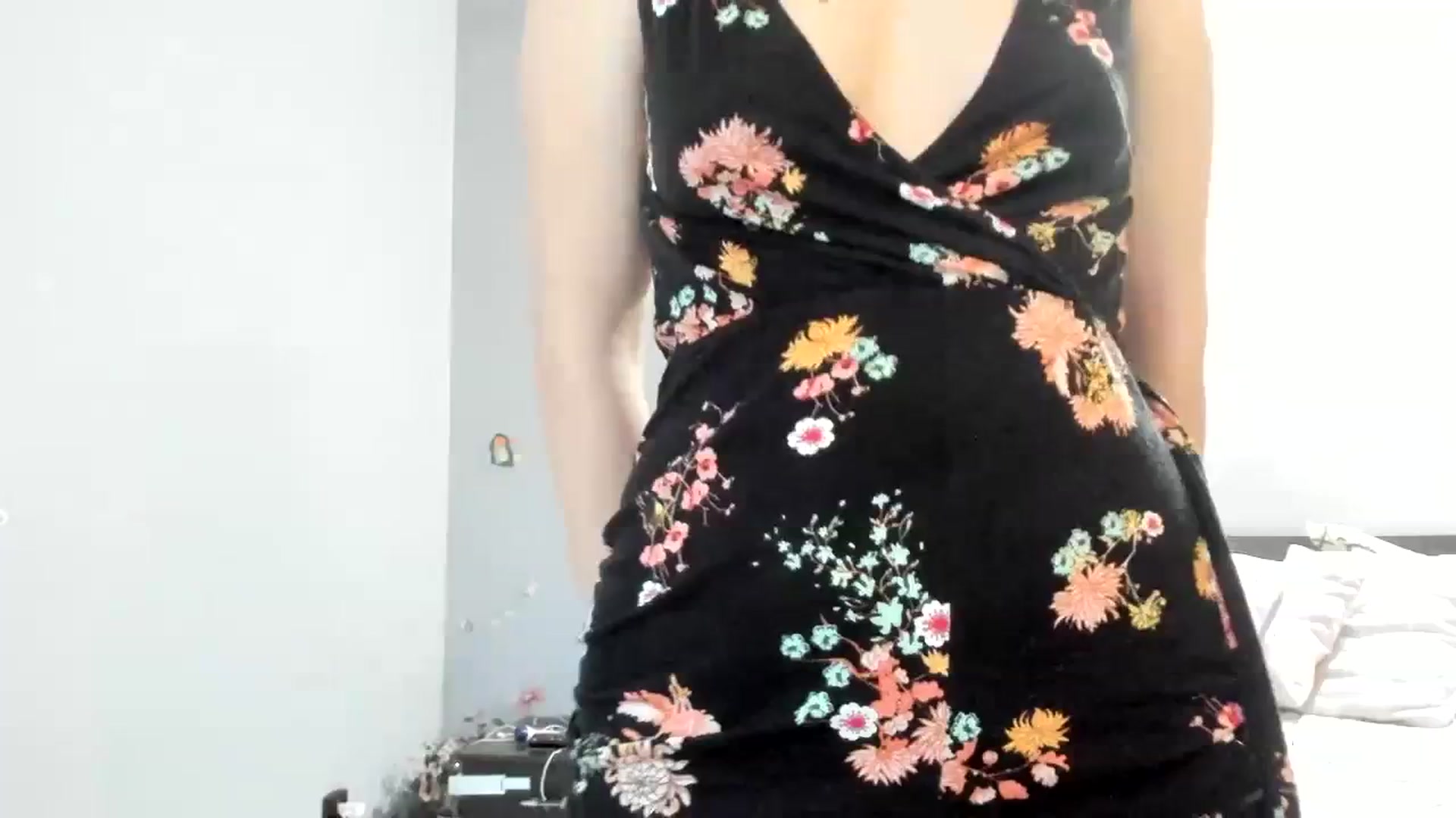 Gallery image thumbnail from PrettyWomen31's myfreecams stream on, 02/18/2024, 09:00 image 17 of 20