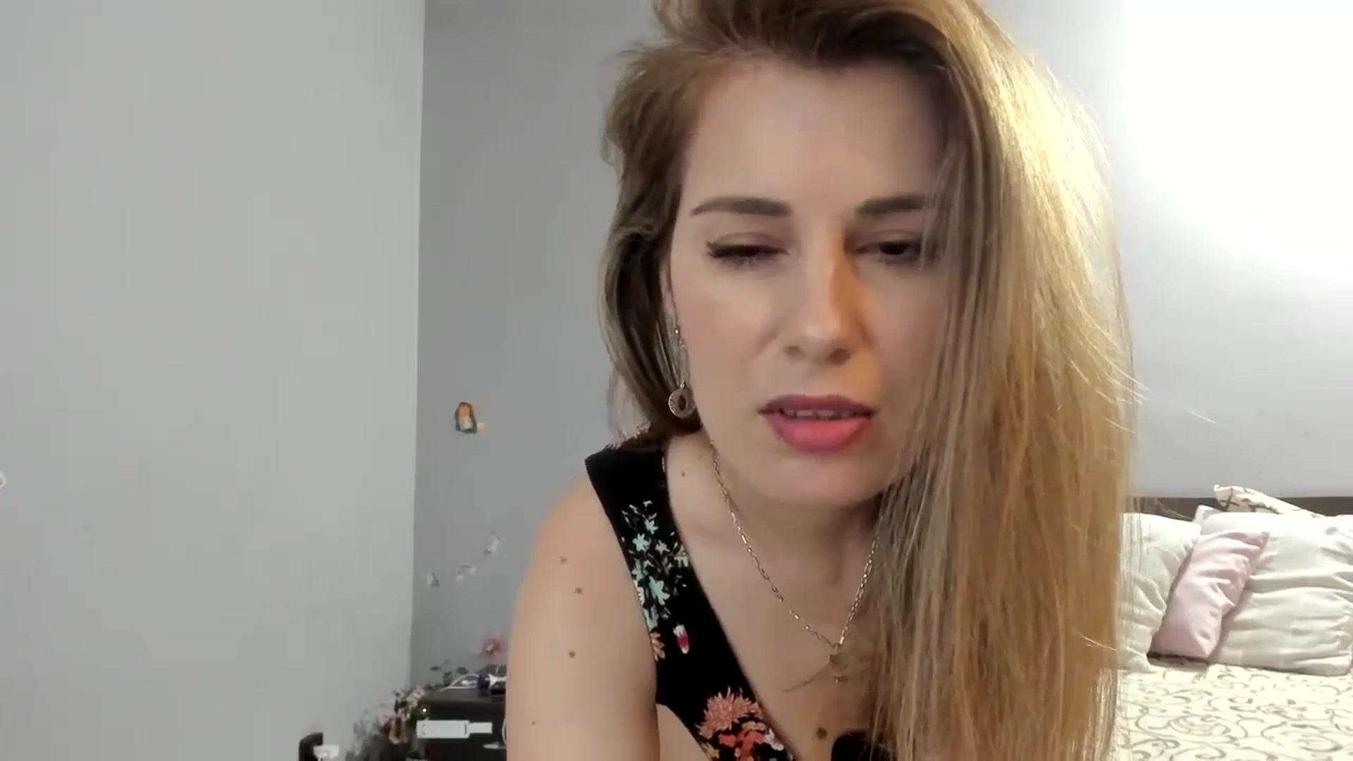 Gallery image thumbnail from PrettyWomen31's myfreecams stream on, 02/18/2024, 09:00 image 10 of 20