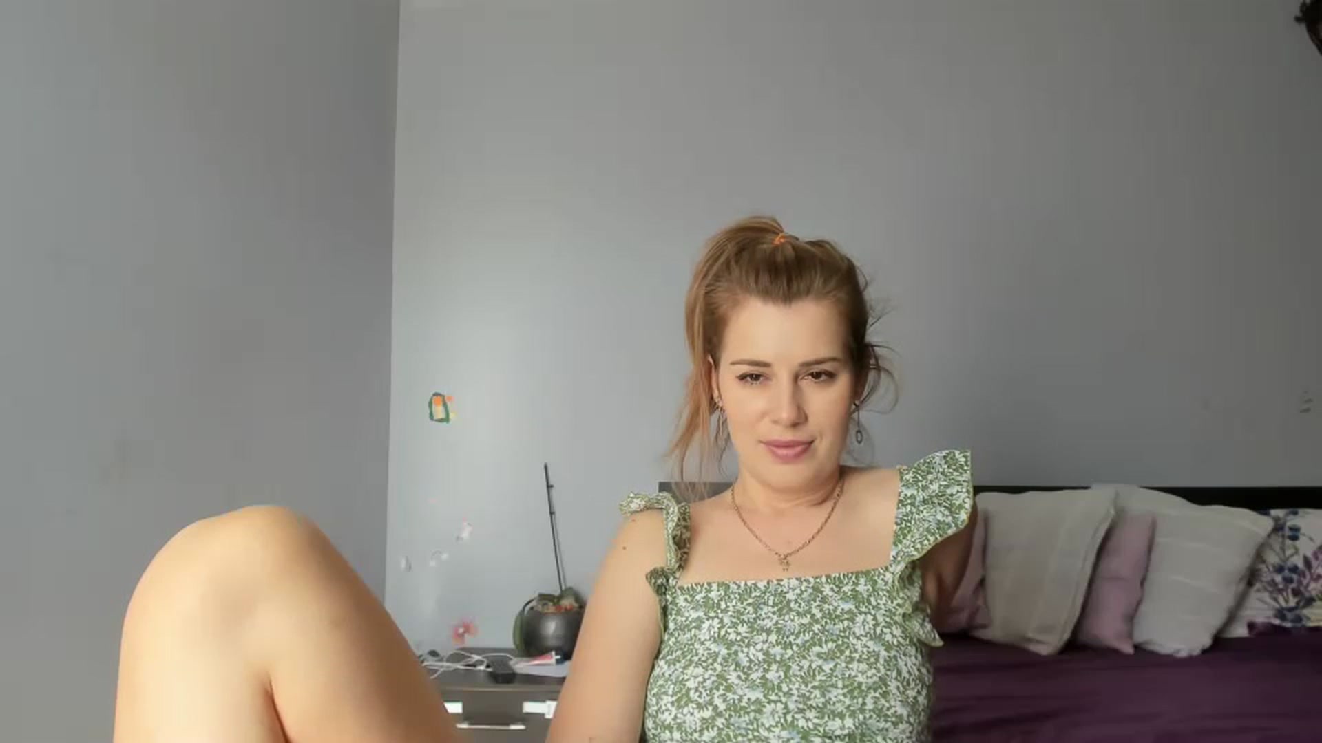 Gallery image thumbnail from PrettyWomen31's myfreecams stream on, 02/22/2024, 09:47 image 6 of 20