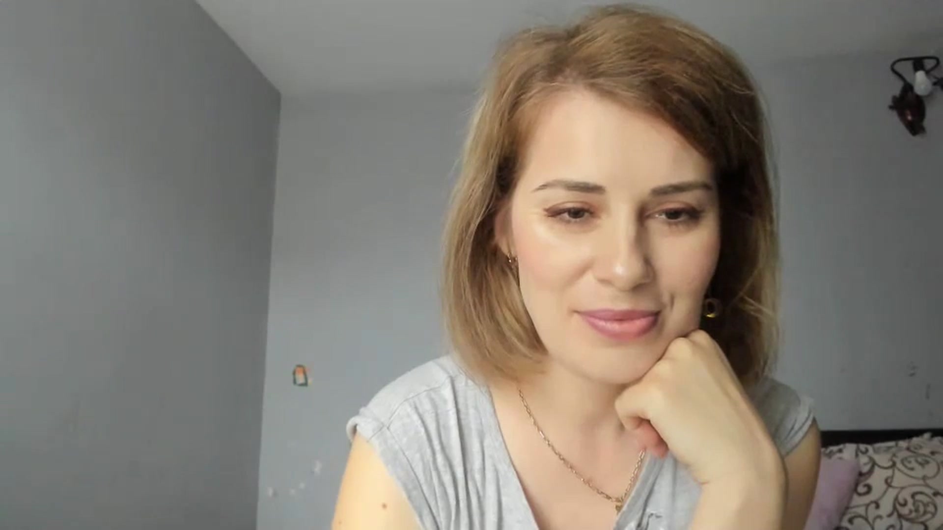 Gallery image thumbnail from PrettyWomen31's myfreecams stream on, 03/14/2024, 09:09 image 4 of 20