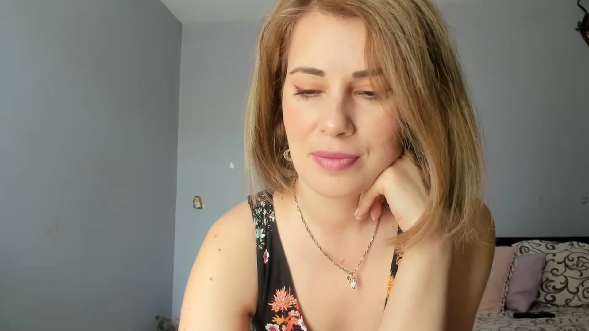 Gallery image thumbnail from PrettyWomen31's myfreecams stream on, 03/22/2024, 09:09 image 17 of 20