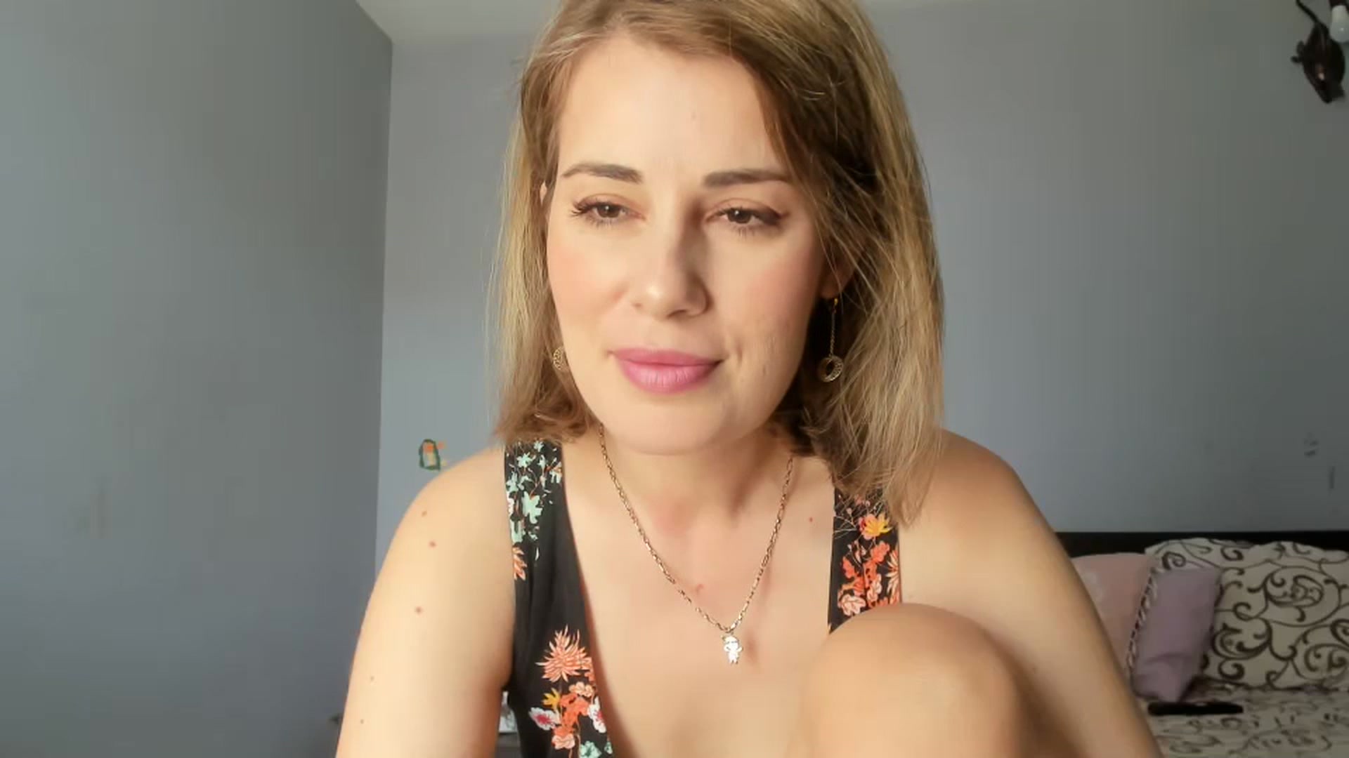 Gallery image thumbnail from PrettyWomen31's myfreecams stream on, 03/22/2024, 09:09 image 13 of 20