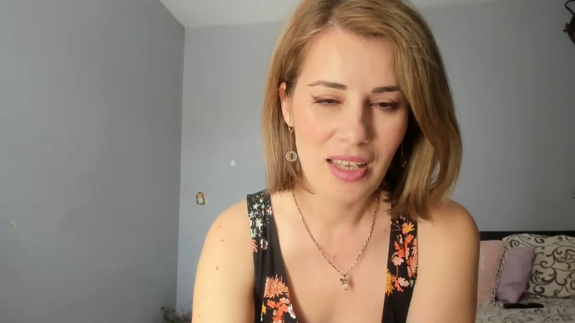 Gallery image thumbnail from PrettyWomen31's myfreecams stream on, 03/22/2024, 09:56 image 9 of 20