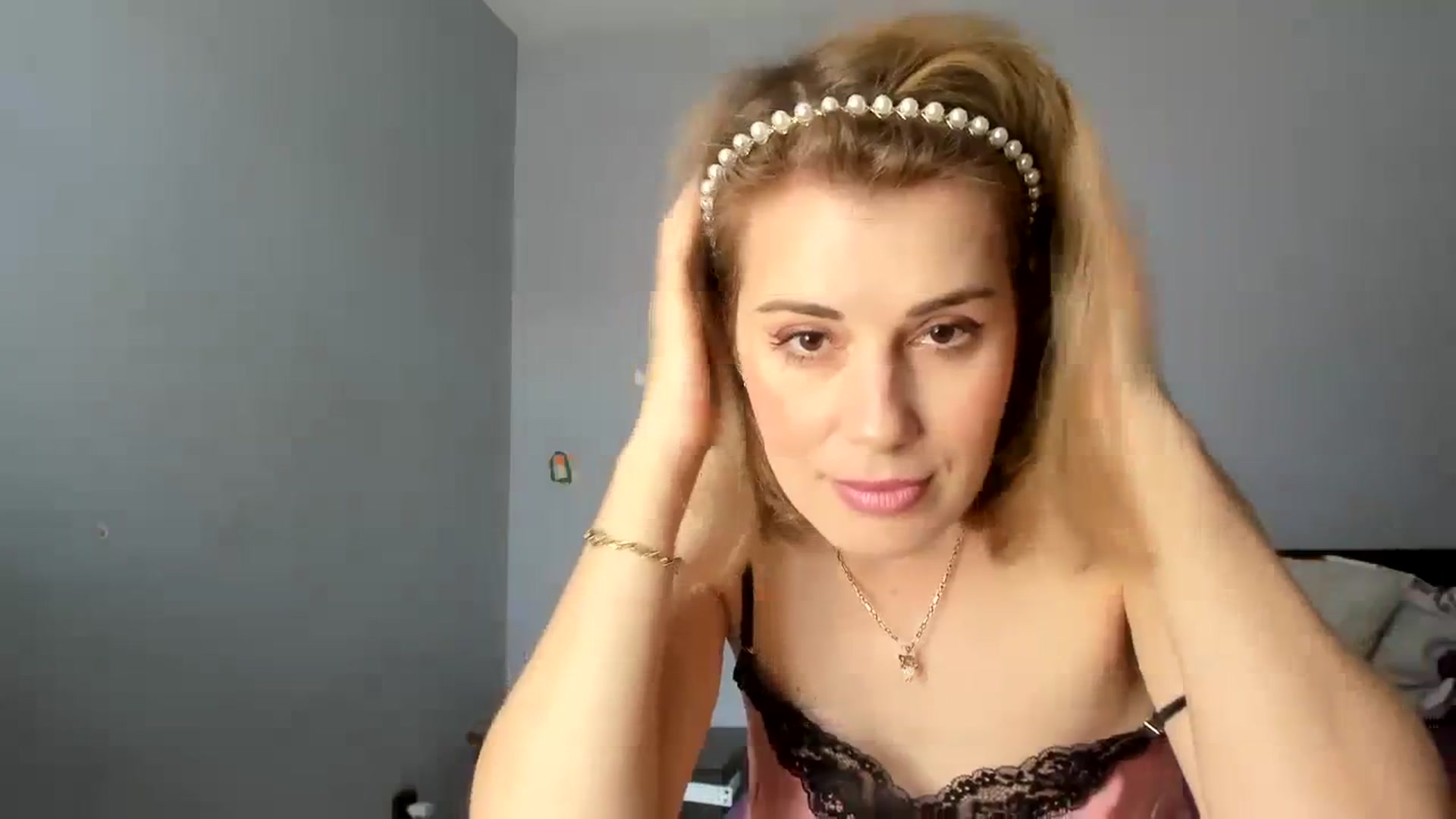 Gallery image thumbnail from PrettyWomen31's myfreecams stream on, 03/29/2024, 08:17 image 19 of 20
