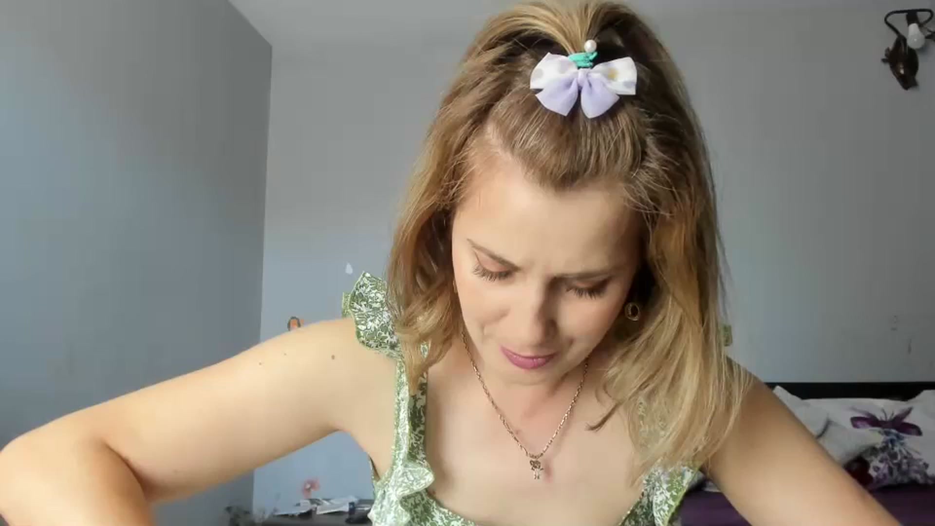 Gallery image thumbnail from PrettyWomen31's myfreecams stream on, 04/09/2024, 07:21 image 10 of 20