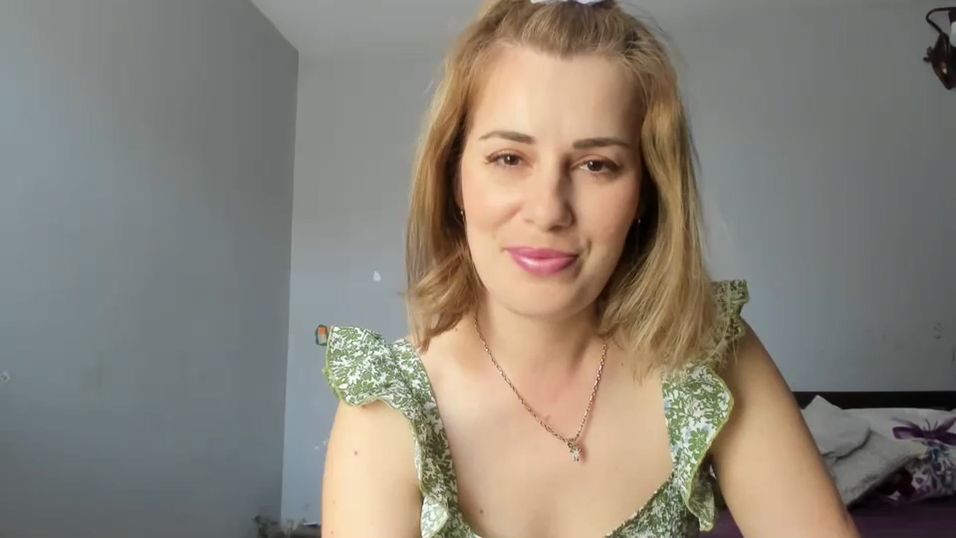Gallery image thumbnail from PrettyWomen31's myfreecams stream on, 04/09/2024, 07:21 image 13 of 20
