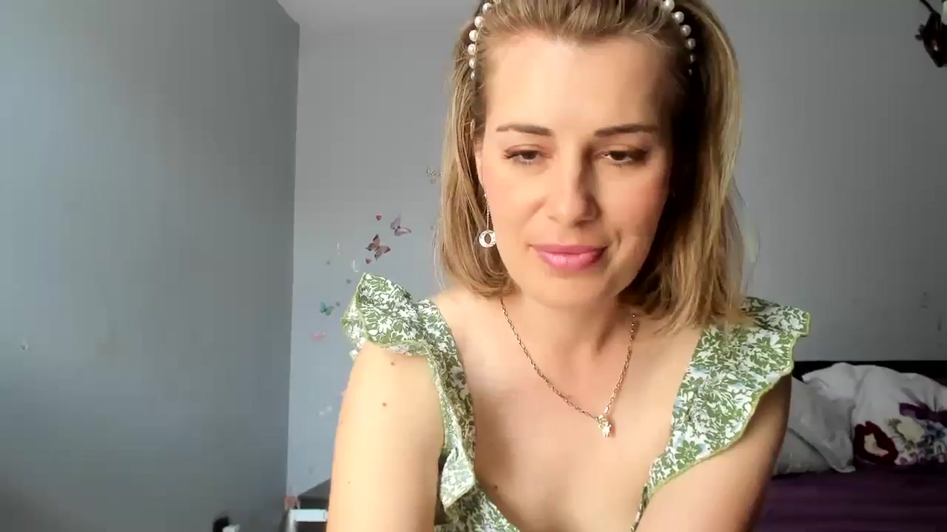 Gallery image thumbnail from PrettyWomen31's myfreecams stream on, 04/12/2024, 07:52 image 15 of 20