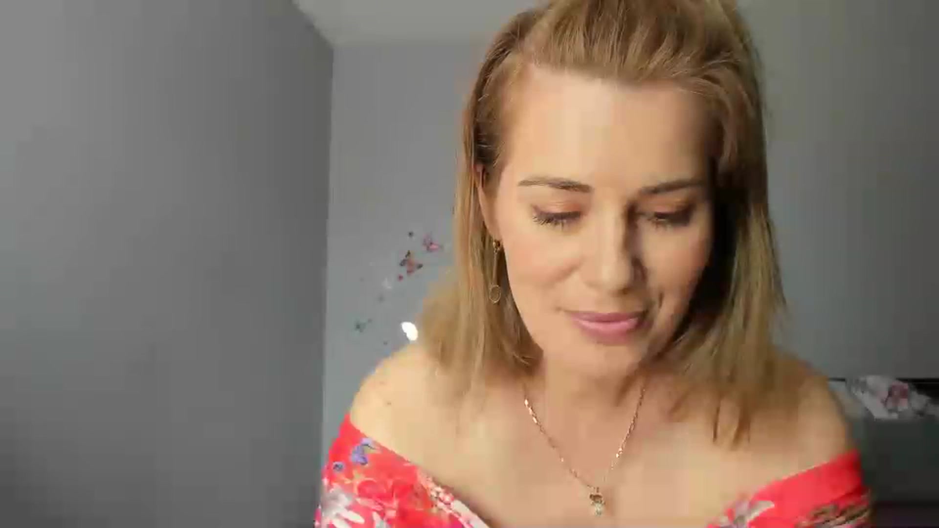 Gallery image thumbnail from PrettyWomen31's myfreecams stream on, 05/15/2024, 08:48 image 2 of 20