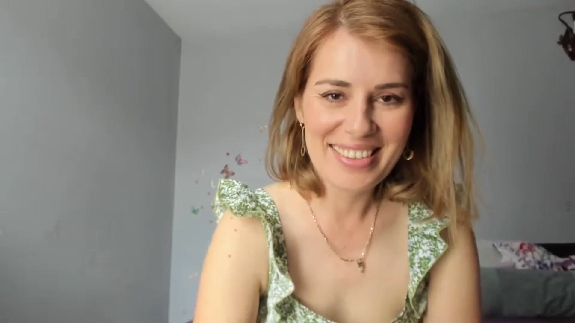 Gallery image thumbnail from PrettyWomen31's myfreecams stream on, 05/18/2024, 07:04 image 12 of 20