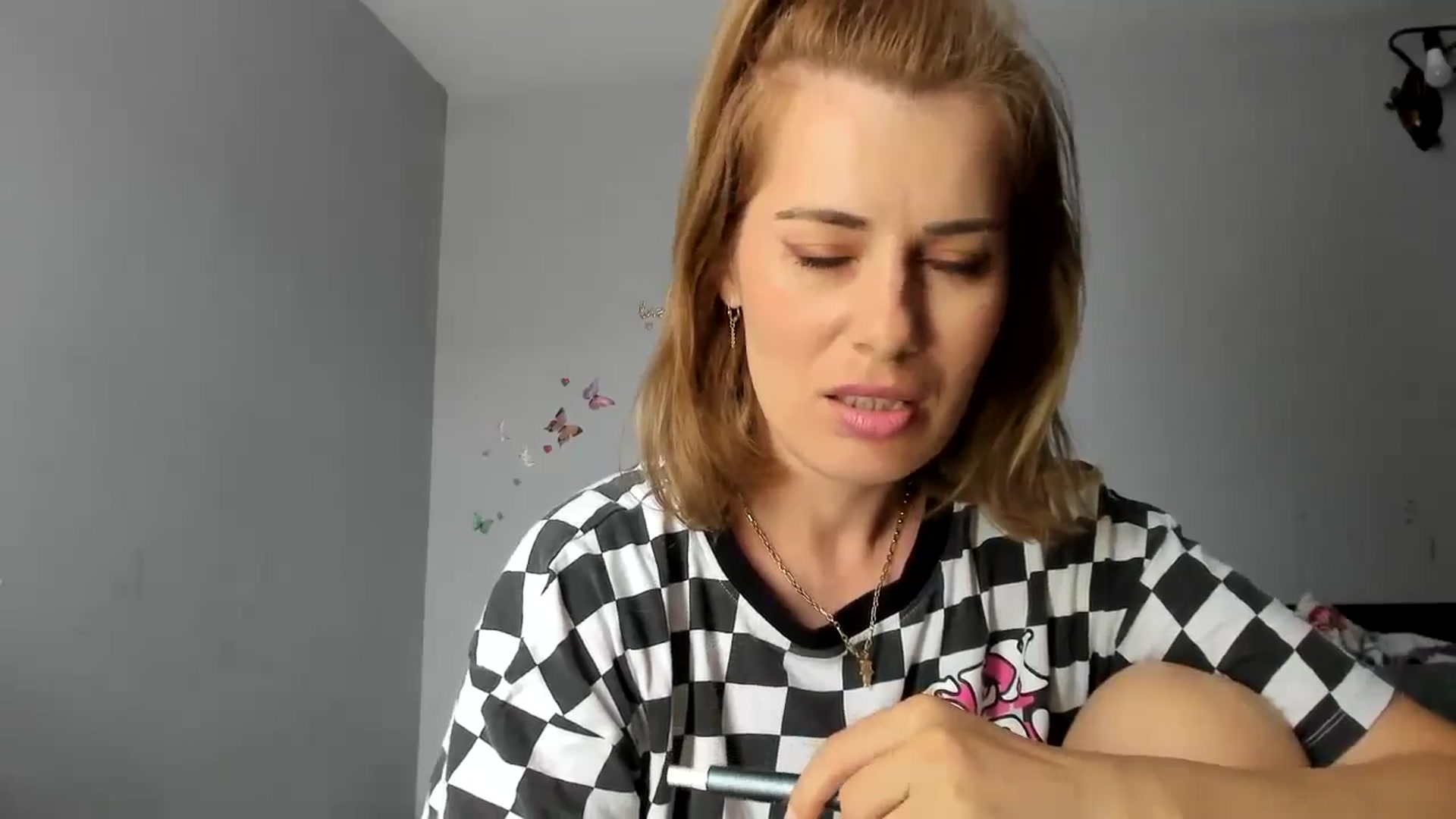 Gallery image thumbnail from PrettyWomen31's myfreecams stream on, 05/19/2024, 06:50 image 6 of 20