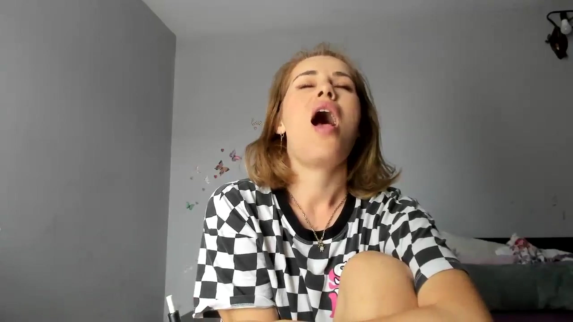 Gallery image thumbnail from PrettyWomen31's myfreecams stream on, 05/19/2024, 06:50 image 7 of 20