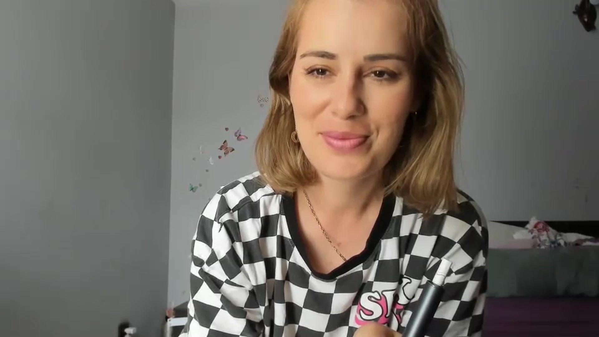 Gallery image thumbnail from PrettyWomen31's myfreecams stream on, 05/19/2024, 07:07 image 6 of 20