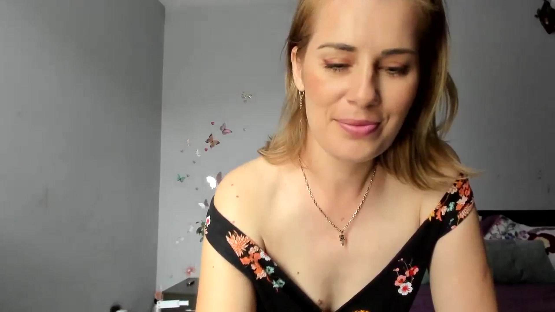 Gallery image thumbnail from PrettyWomen31's myfreecams stream on, 05/23/2024, 07:24 image 4 of 20