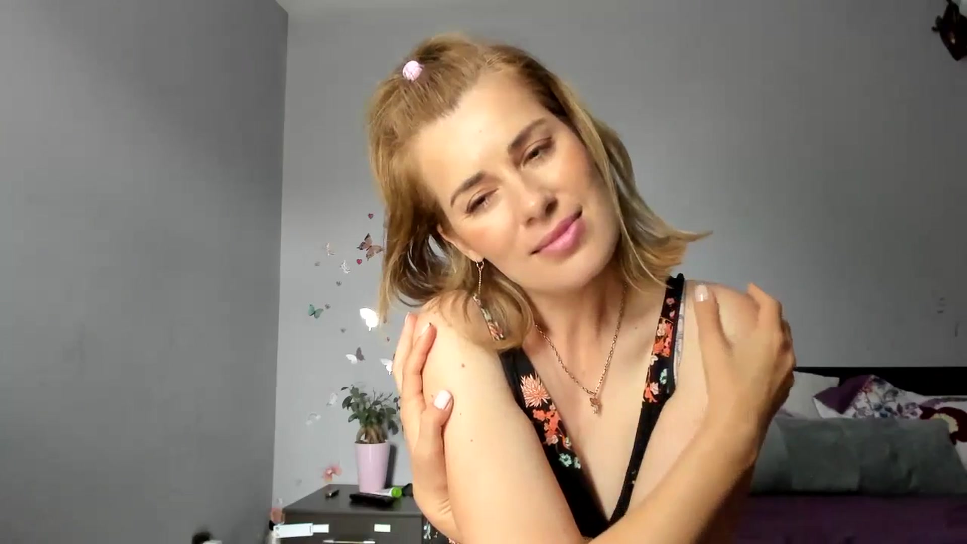 Gallery image thumbnail from PrettyWomen31's myfreecams stream on, 05/23/2024, 07:24 image 6 of 20