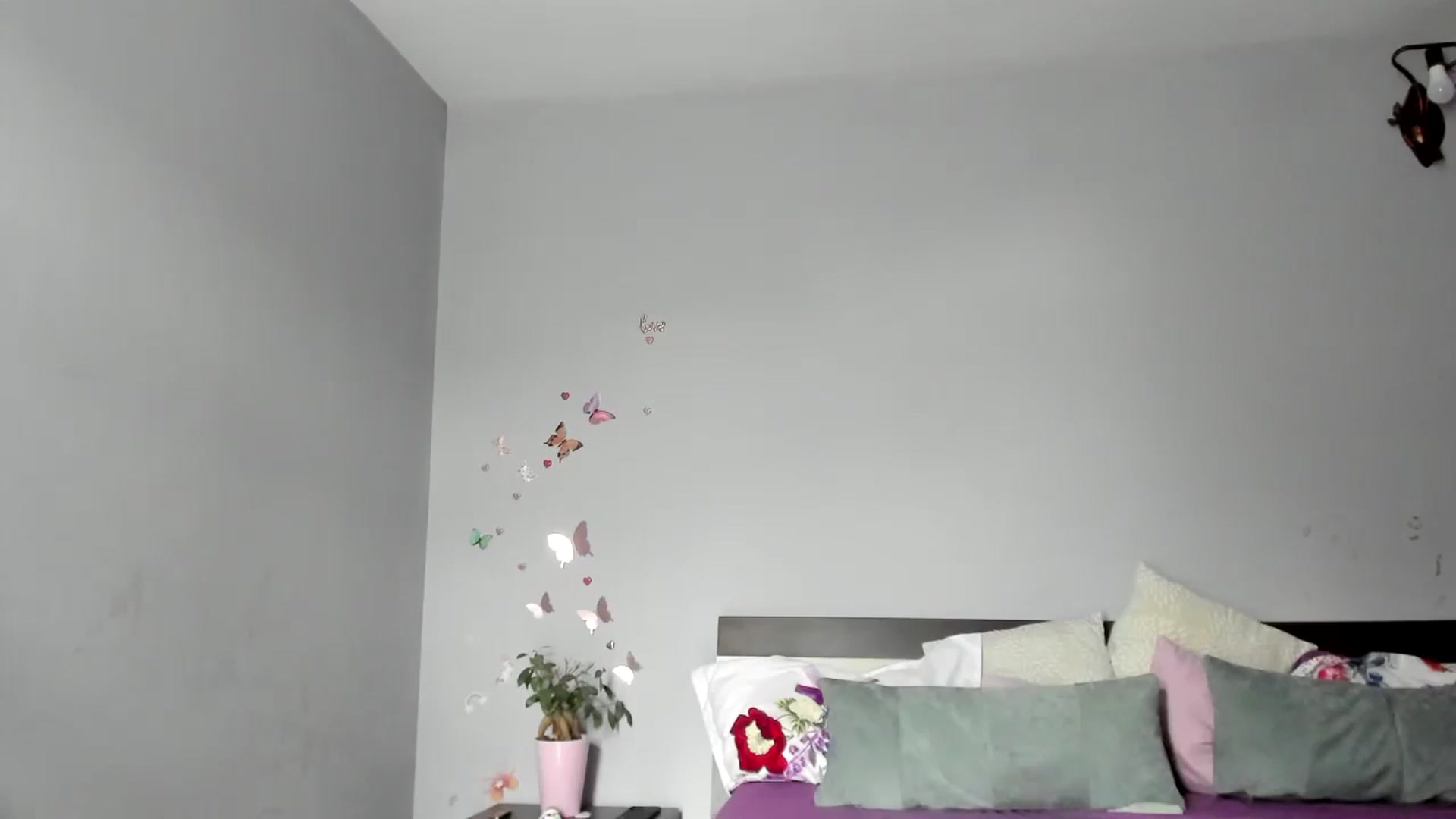Gallery image thumbnail from PrettyWomen31's myfreecams stream on, 05/30/2024, 08:10 image 15 of 20