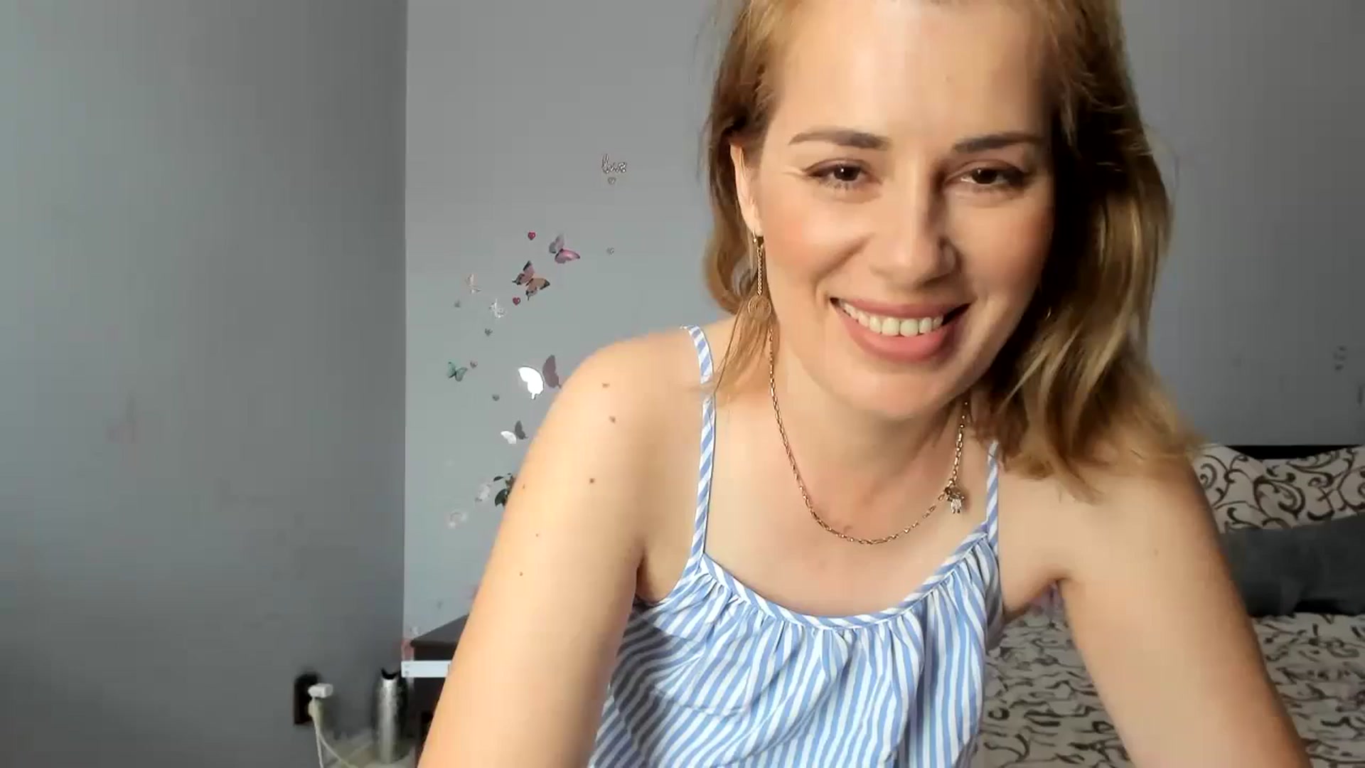 Gallery image thumbnail from PrettyWomen31's myfreecams stream on, 06/04/2024, 08:23 image 7 of 20