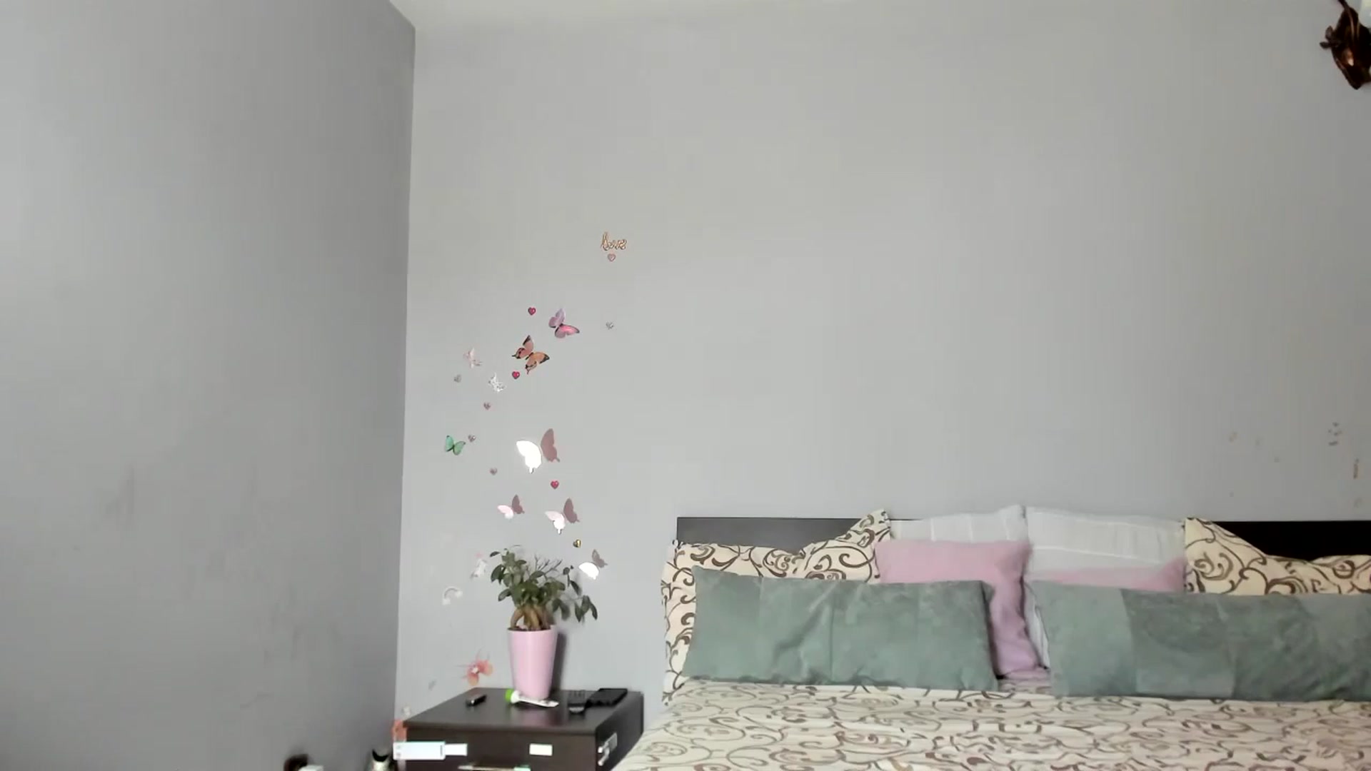 Gallery image thumbnail from PrettyWomen31's myfreecams stream on, 06/06/2024, 06:32 image 10 of 20
