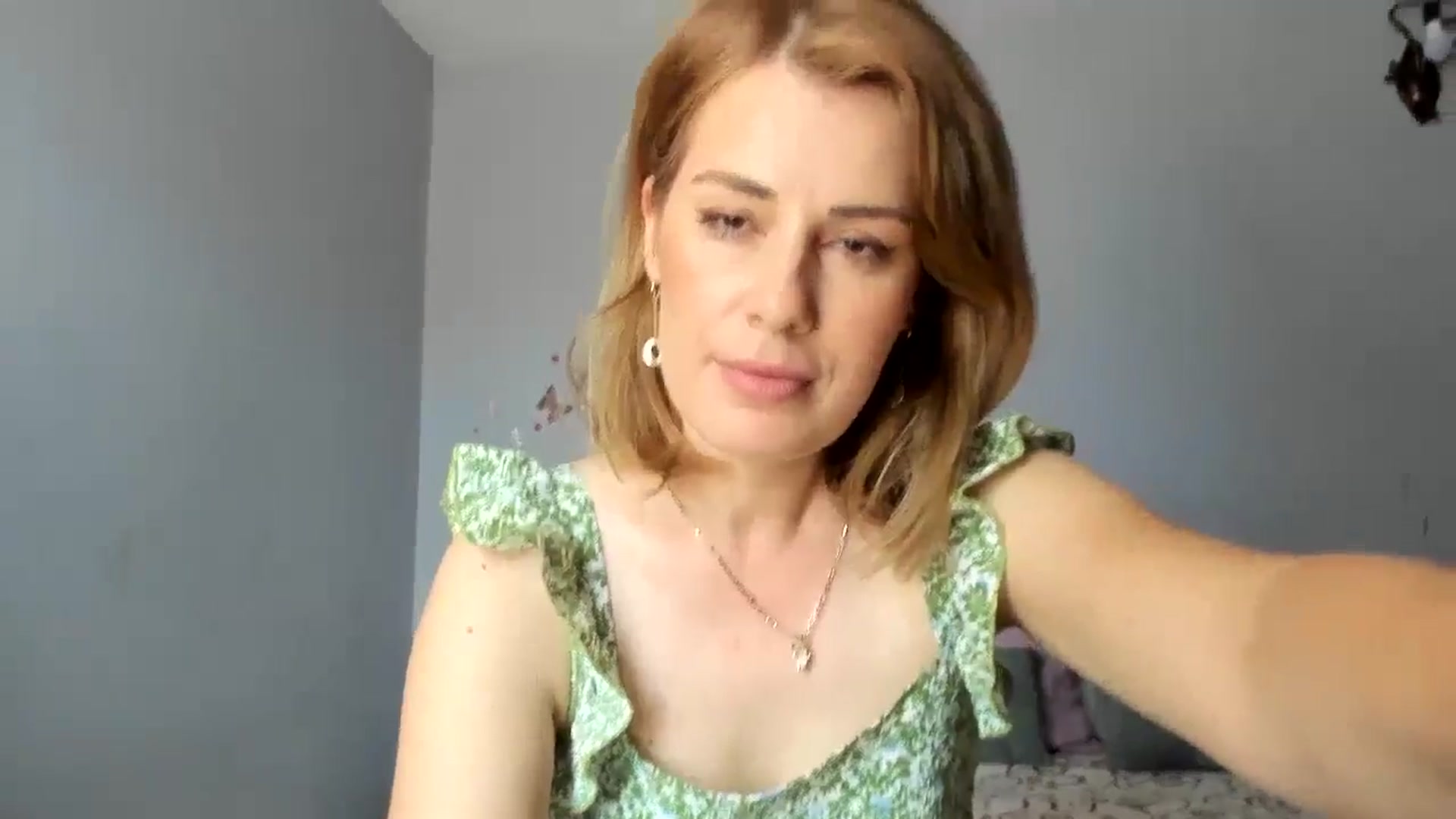 Gallery image thumbnail from PrettyWomen31's myfreecams stream on, 06/06/2024, 06:32 image 11 of 20