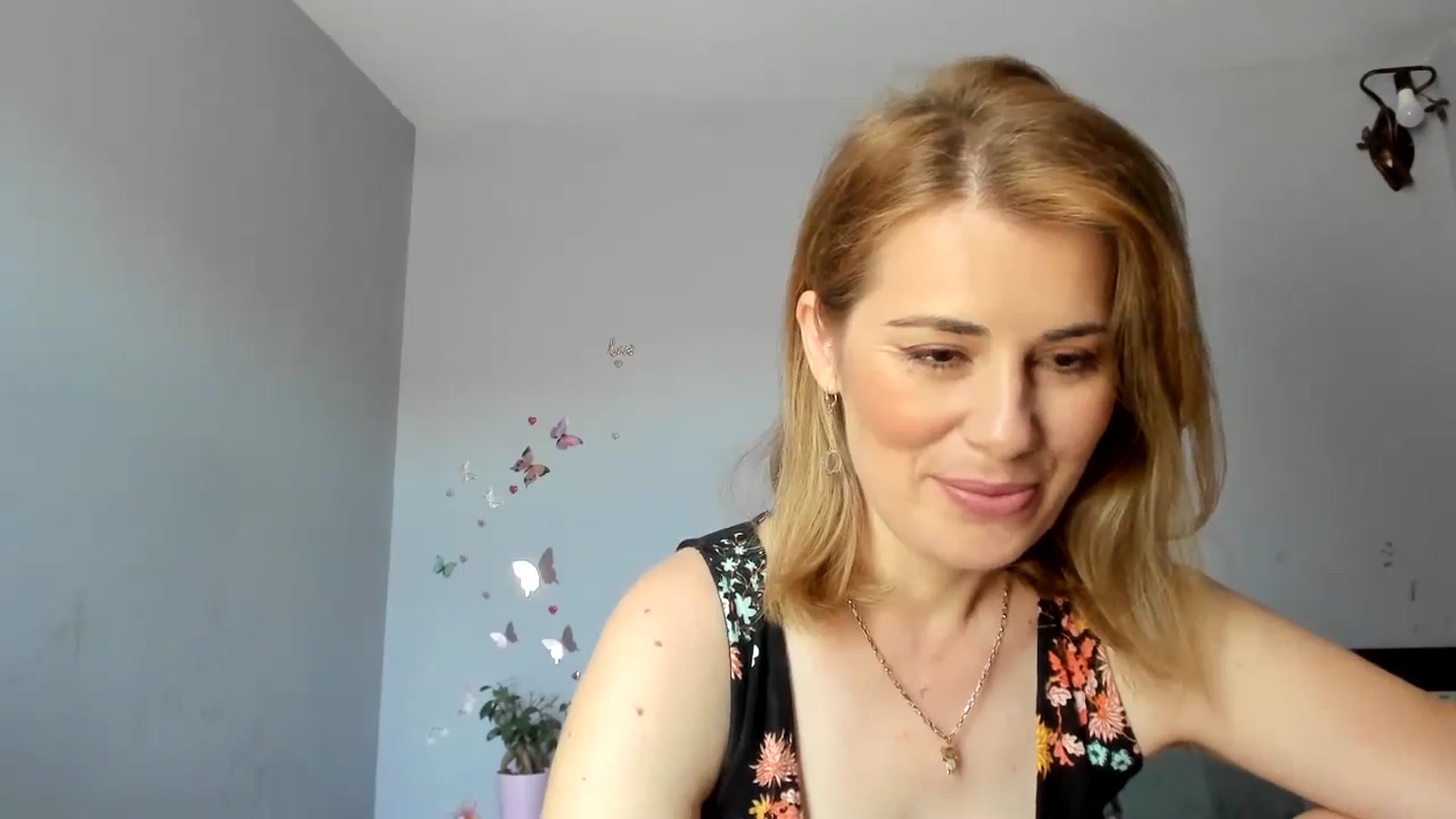 Gallery image thumbnail from PrettyWomen31's myfreecams stream on, 06/17/2024, 07:57 image 3 of 20