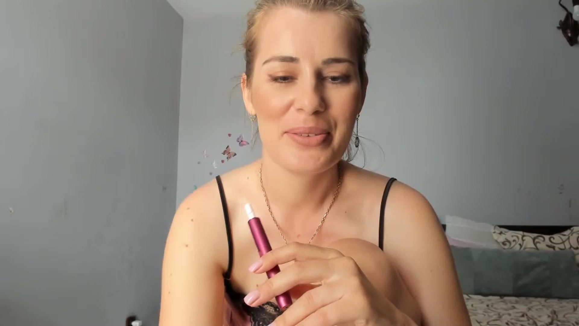 Gallery image thumbnail from PrettyWomen31's myfreecams stream on, 06/20/2024, 08:15 image 19 of 20