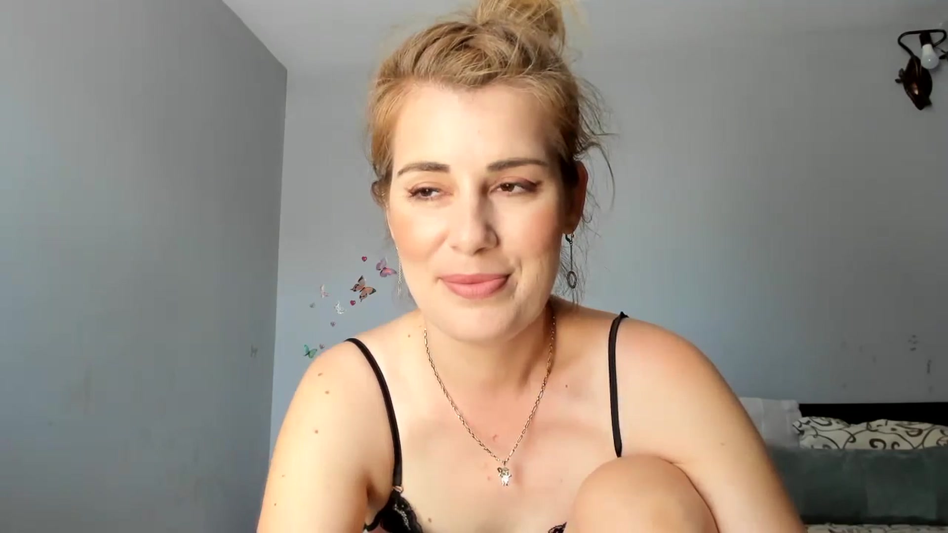 Gallery image thumbnail from PrettyWomen31's myfreecams stream on, 06/24/2024, 08:18 image 9 of 20