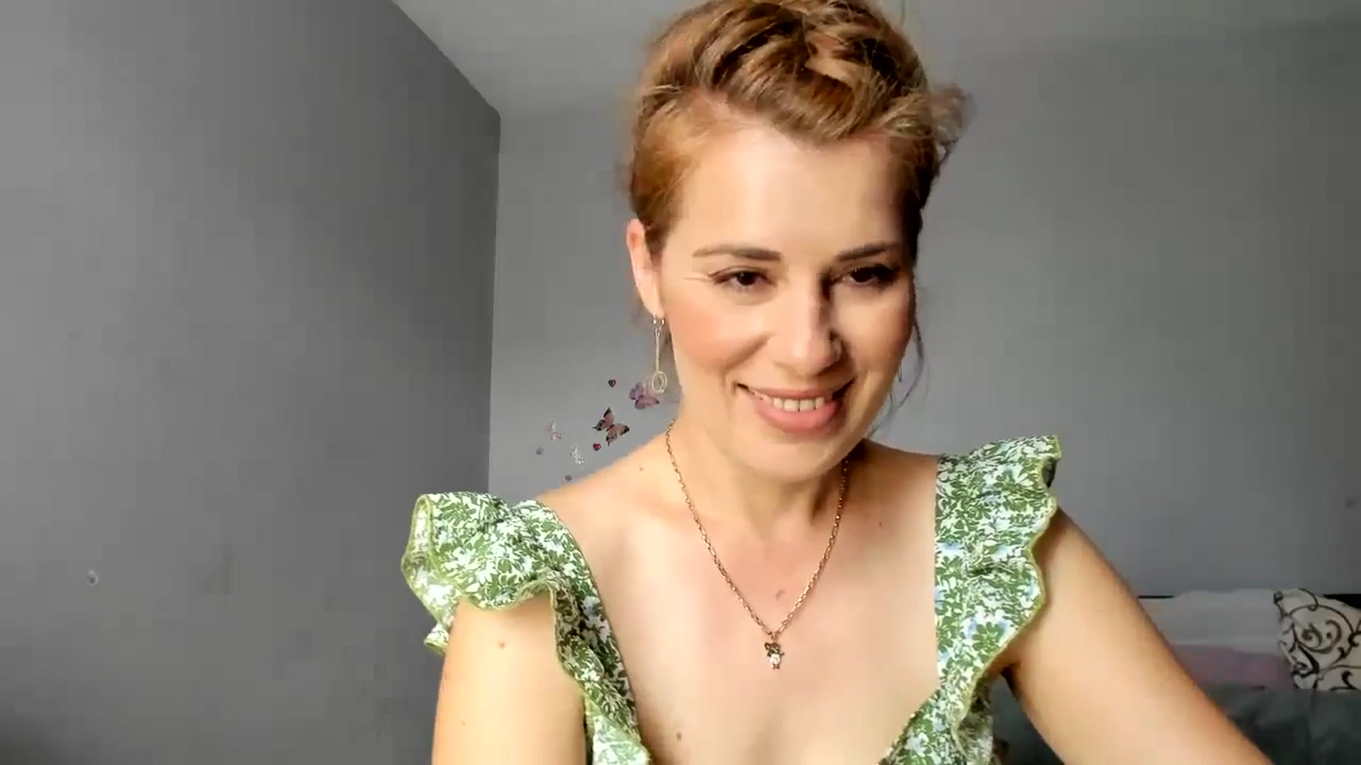 Gallery image thumbnail from PrettyWomen31's myfreecams stream on, 06/25/2024, 06:56 image 6 of 20