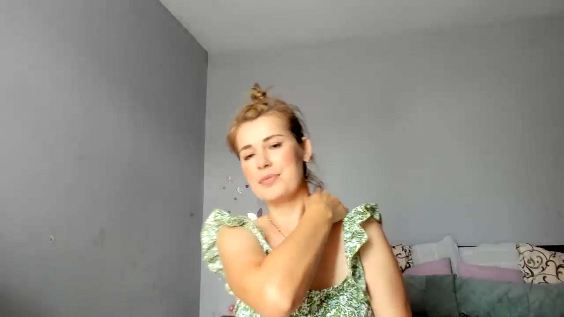 Gallery image thumbnail from PrettyWomen31's myfreecams stream on, 06/25/2024, 06:56 image 5 of 20