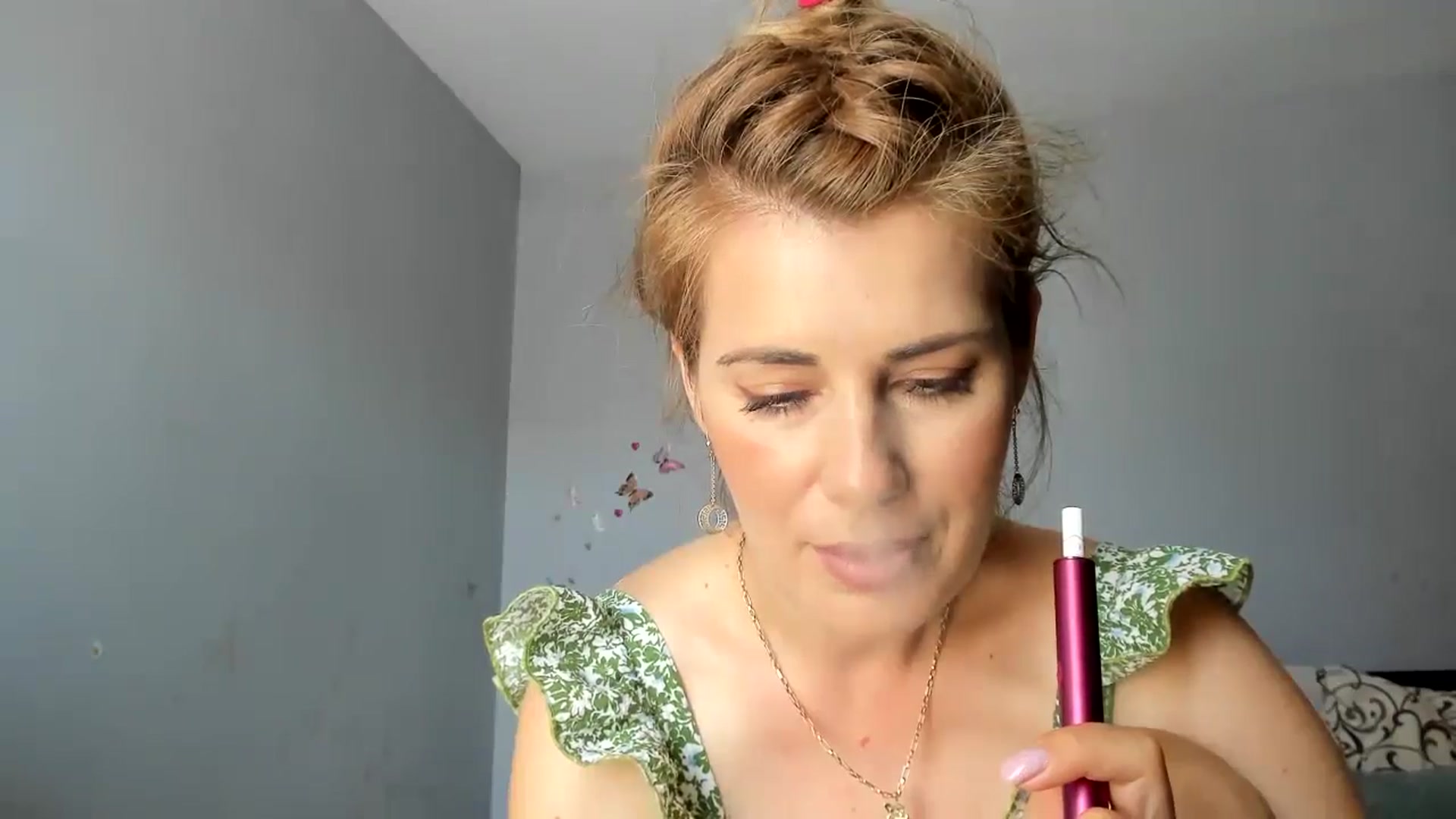 Gallery image thumbnail from PrettyWomen31's myfreecams stream on, 06/25/2024, 07:43 image 16 of 20