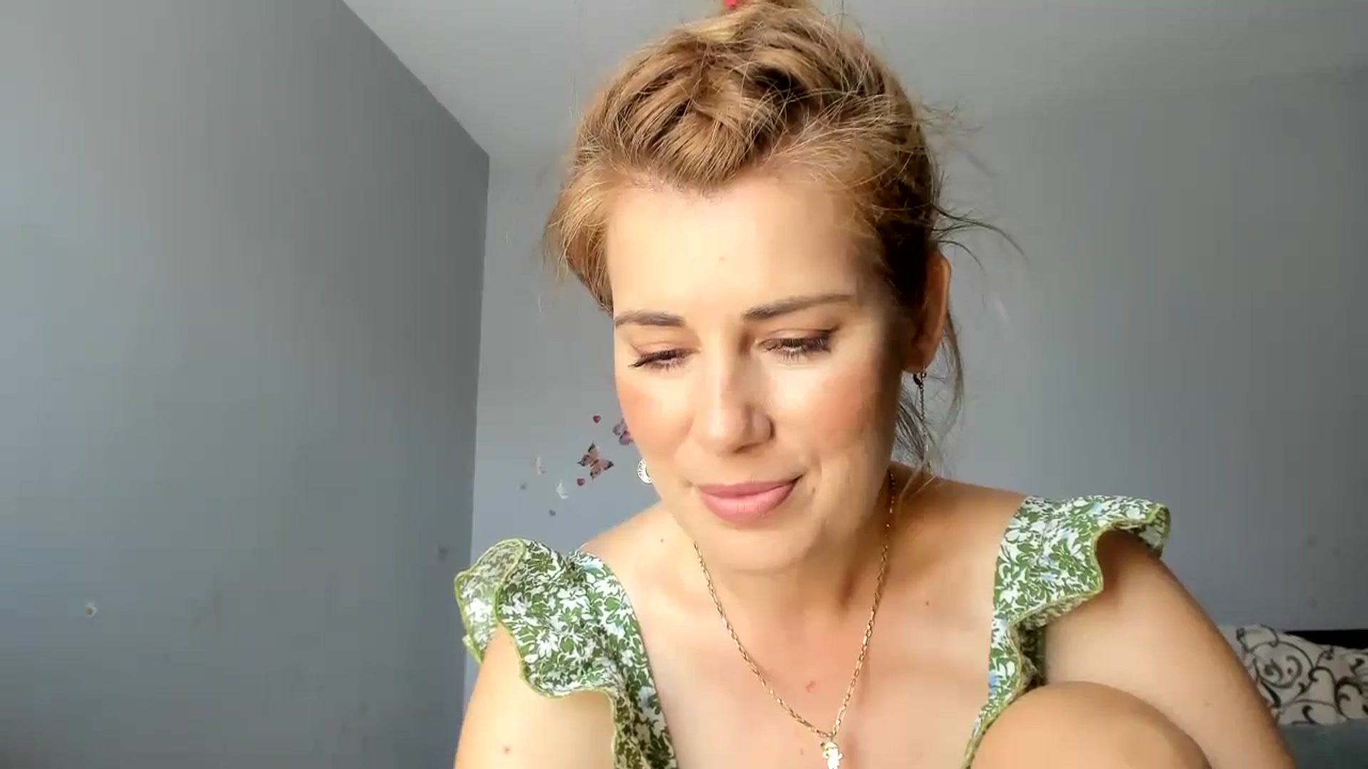 Gallery image thumbnail from PrettyWomen31's myfreecams stream on, 06/25/2024, 07:43 image 9 of 20