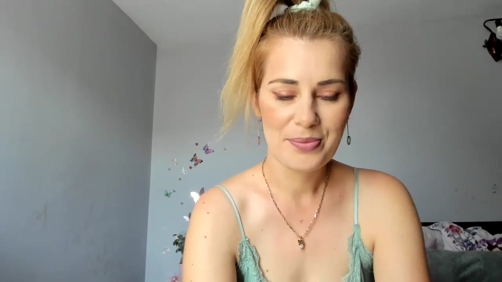 Gallery image thumbnail from PrettyWomen31's myfreecams stream on, 06/27/2024, 05:55 image 11 of 20