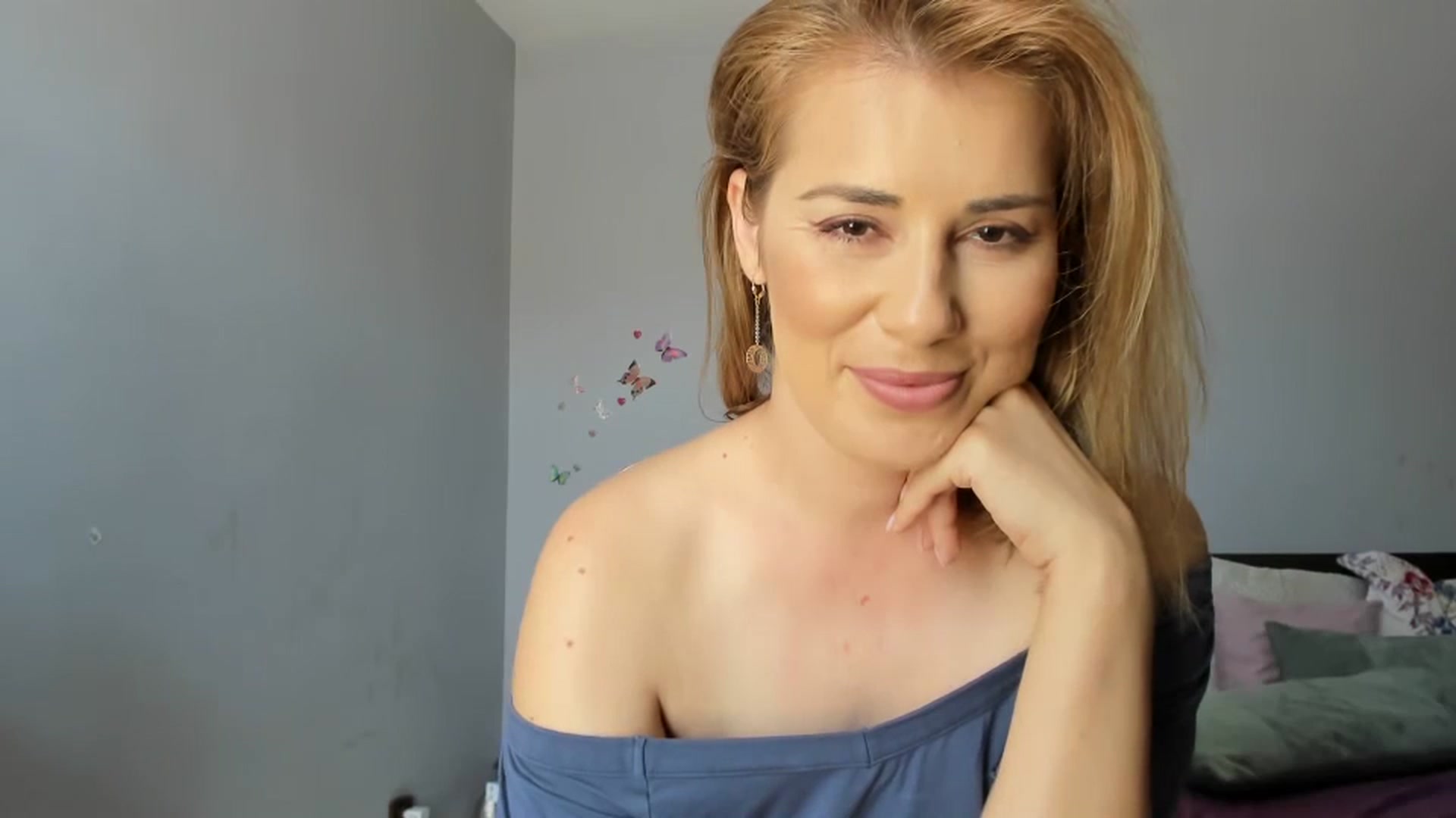 Gallery image thumbnail from PrettyWomen31's myfreecams stream on, 06/29/2024, 08:30 image 17 of 20