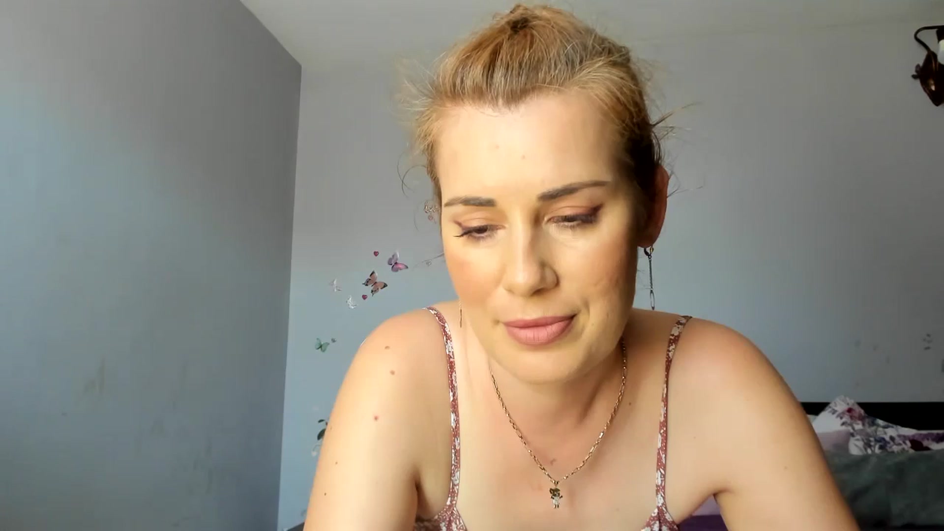 Gallery image thumbnail from PrettyWomen31's myfreecams stream on, 07/10/2024, 07:53 image 10 of 20