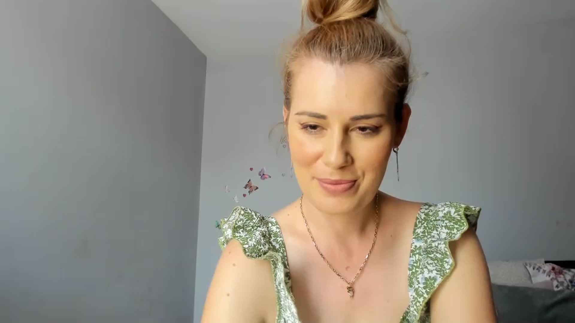 Gallery image thumbnail from PrettyWomen31's myfreecams stream on, 07/12/2024, 07:57 image 15 of 20