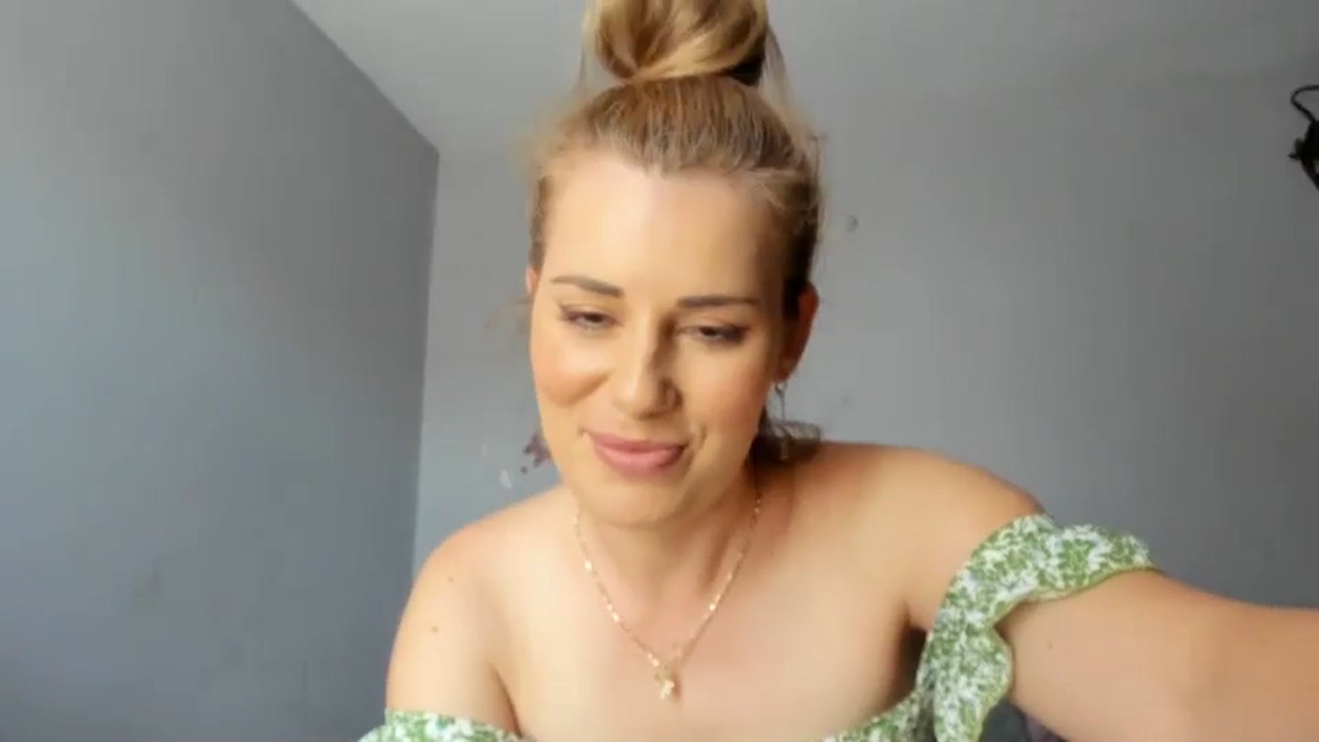 Gallery image thumbnail from PrettyWomen31's myfreecams stream on, 07/12/2024, 07:57 image 9 of 20