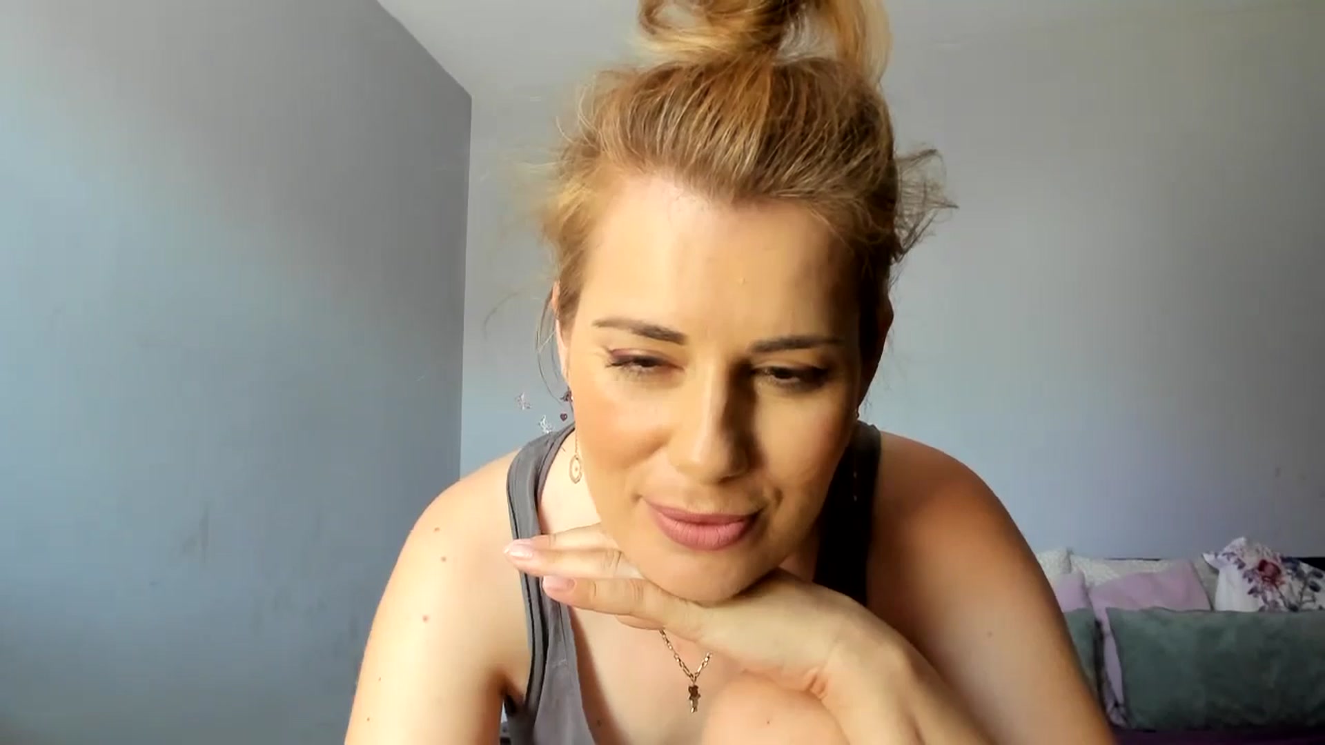 Gallery image thumbnail from PrettyWomen31's myfreecams stream on, 07/13/2024, 07:14 image 5 of 20