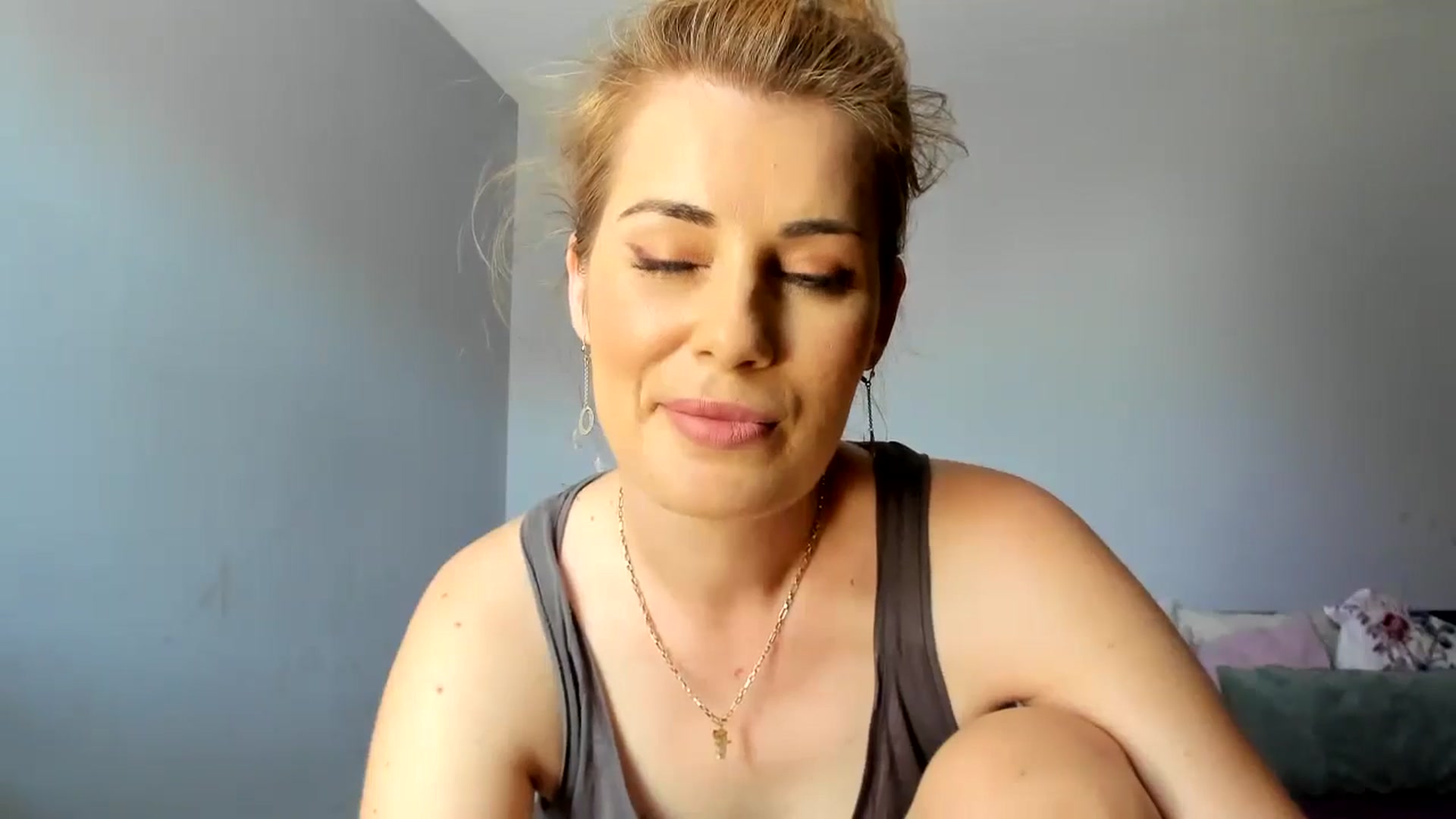 Gallery image thumbnail from PrettyWomen31's myfreecams stream on, 07/13/2024, 07:14 image 12 of 20