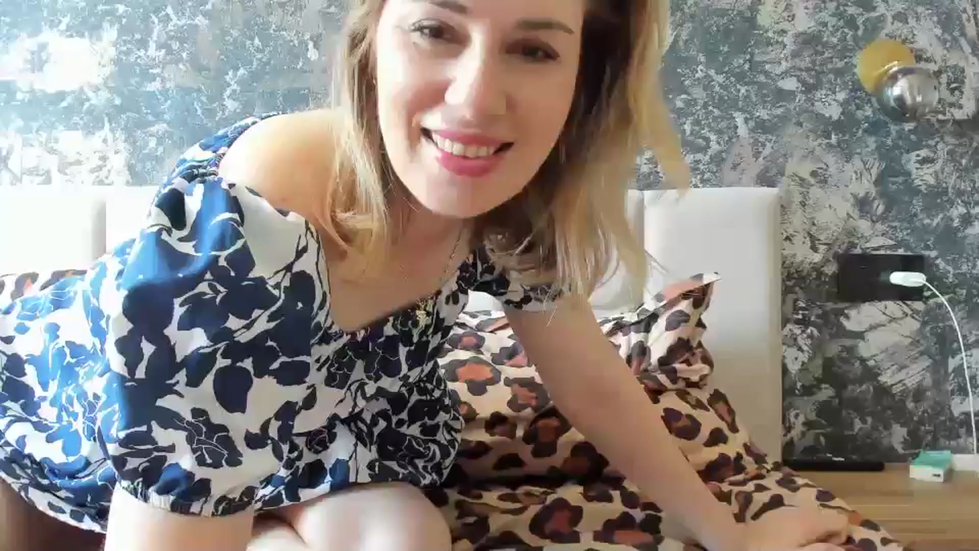 Gallery image thumbnail from PrettyWomen31's myfreecams stream on, 05/19/2025, 08:04 image 13 of 20