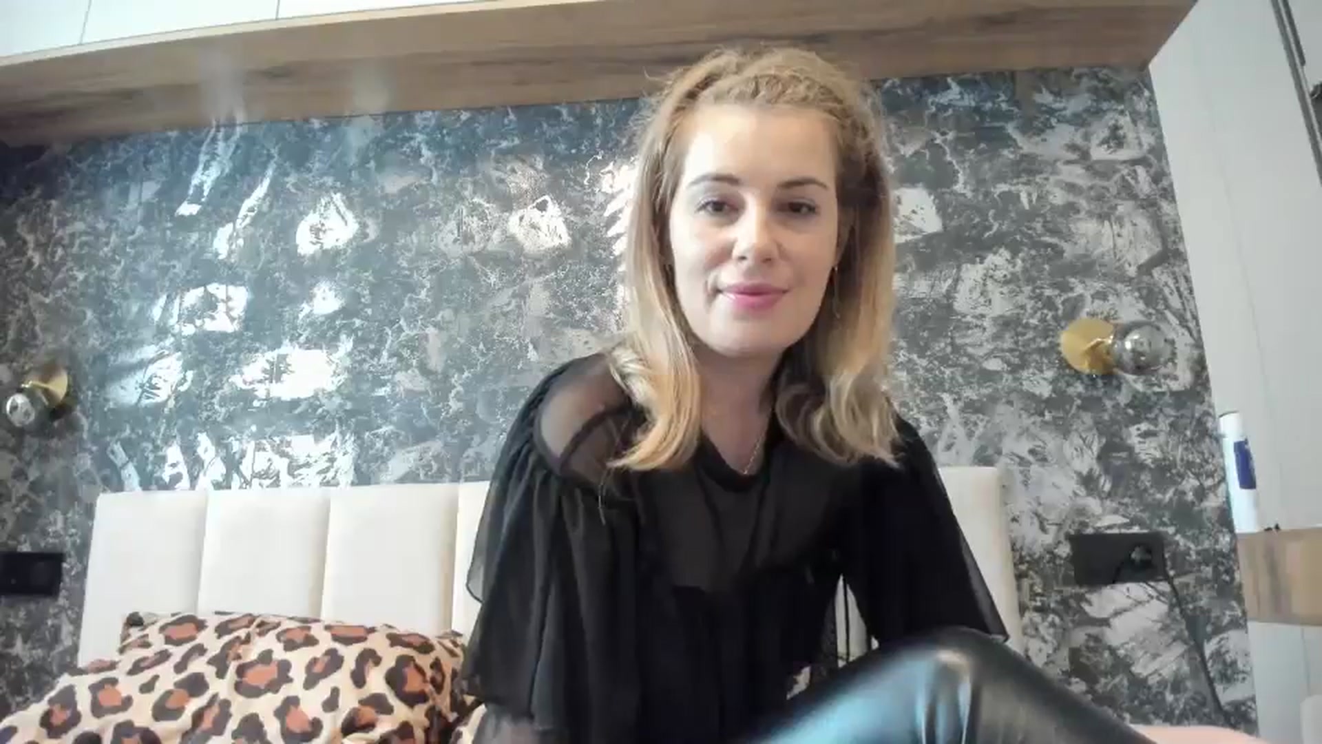 Gallery image thumbnail from PrettyWomen31's myfreecams stream on, 10/27/2025, 10:59 image 19 of 20