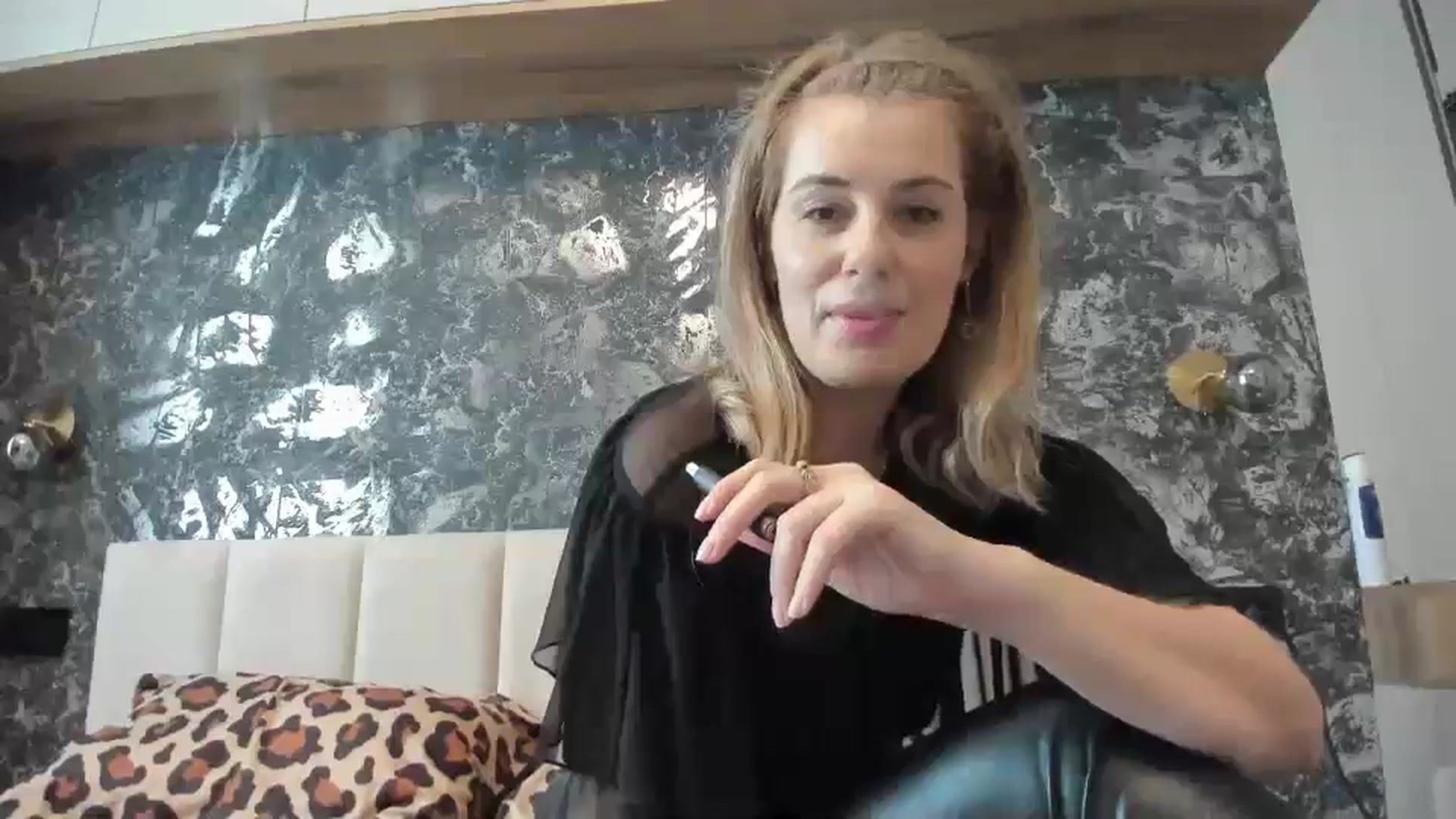 Gallery image thumbnail from PrettyWomen31's myfreecams stream on, 10/27/2025, 10:59 image 15 of 20