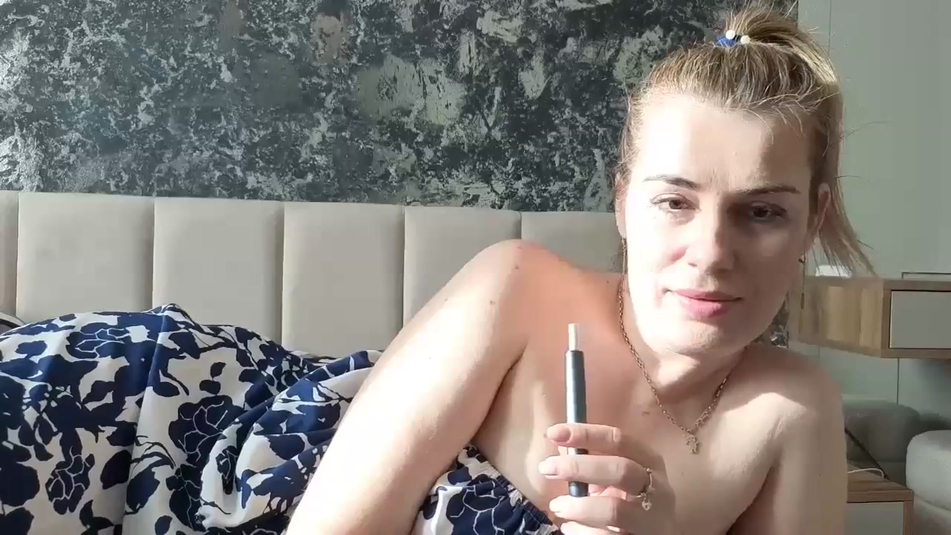 Gallery image thumbnail from PrettyWomen31's myfreecams stream on, 12/19/2025, 10:10 image 7 of 20