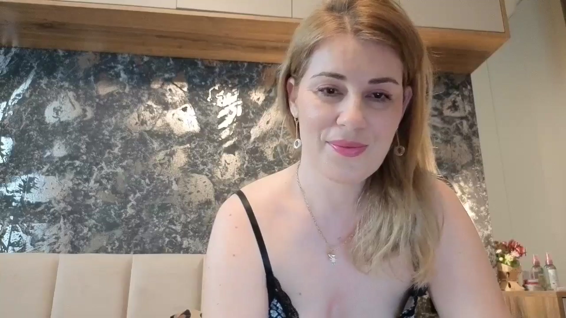 Gallery image thumbnail from PrettyWomen31's myfreecams stream on, 01/26/2026, 09:32 image 19 of 20