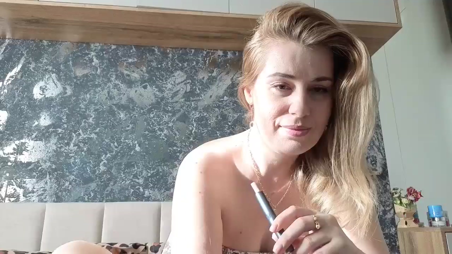 Gallery image thumbnail from PrettyWomen31's myfreecams stream on, 02/03/2026, 10:19 image 9 of 20
