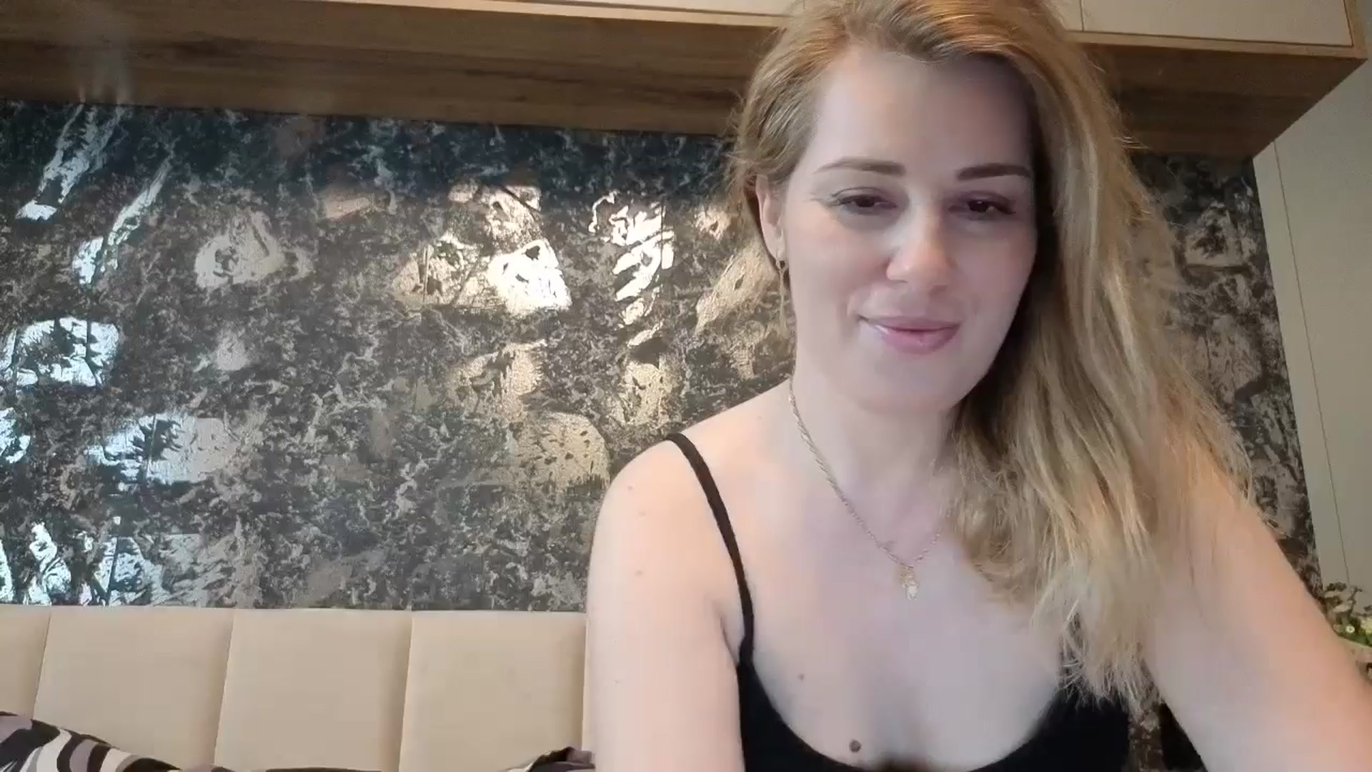 Gallery image thumbnail from PrettyWomen31's myfreecams stream on, 02/05/2026, 10:51 image 15 of 20