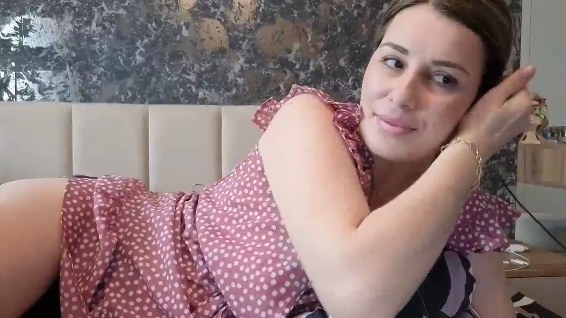 Gallery image thumbnail from PrettyWomen31's myfreecams stream on, 02/13/2026, 08:57 image 16 of 20