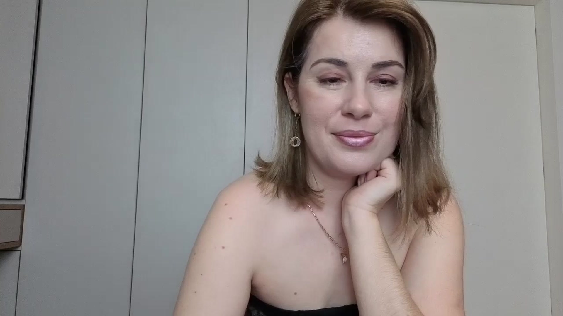 Gallery image thumbnail from PrettyWomen31's myfreecams stream on, 02/23/2026, 08:24 image 10 of 20