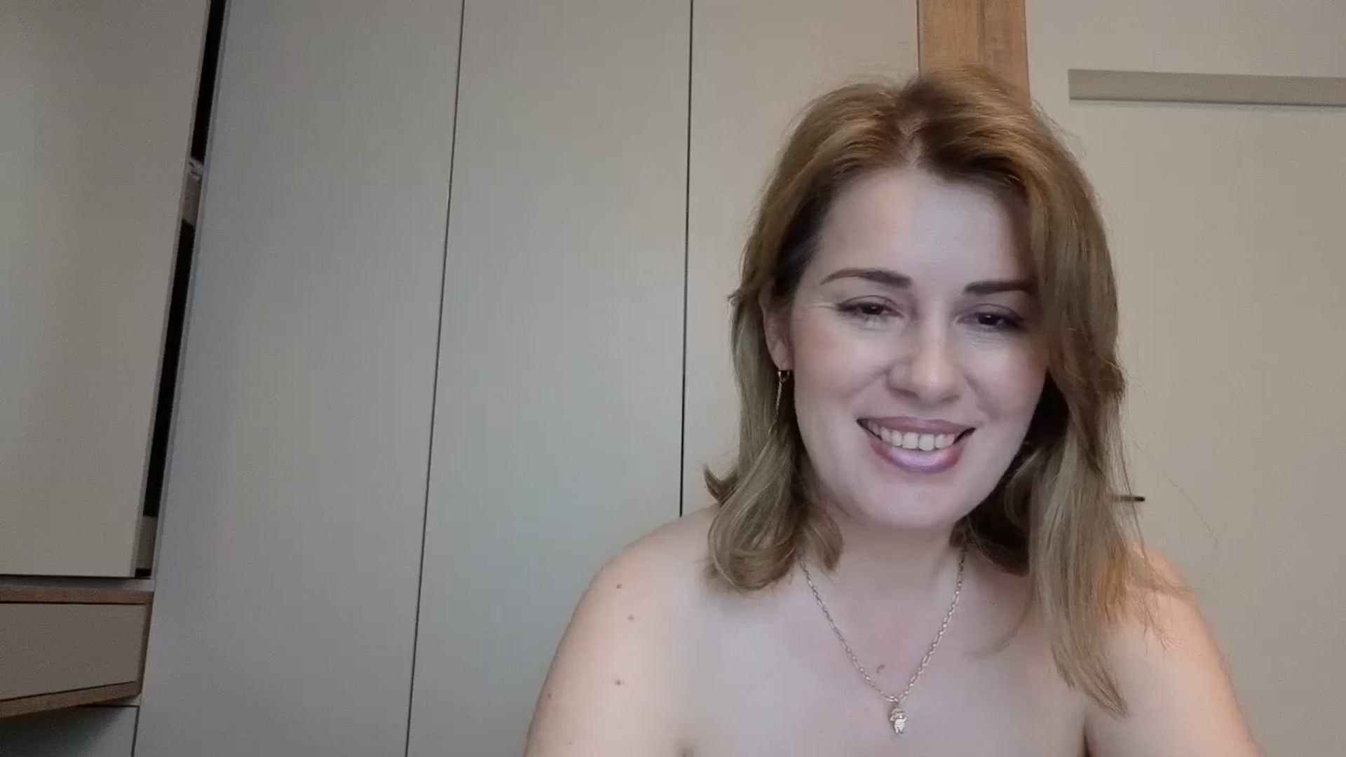 Gallery image thumbnail from PrettyWomen31's myfreecams stream on, 03/19/2026, 10:22 image 3 of 20