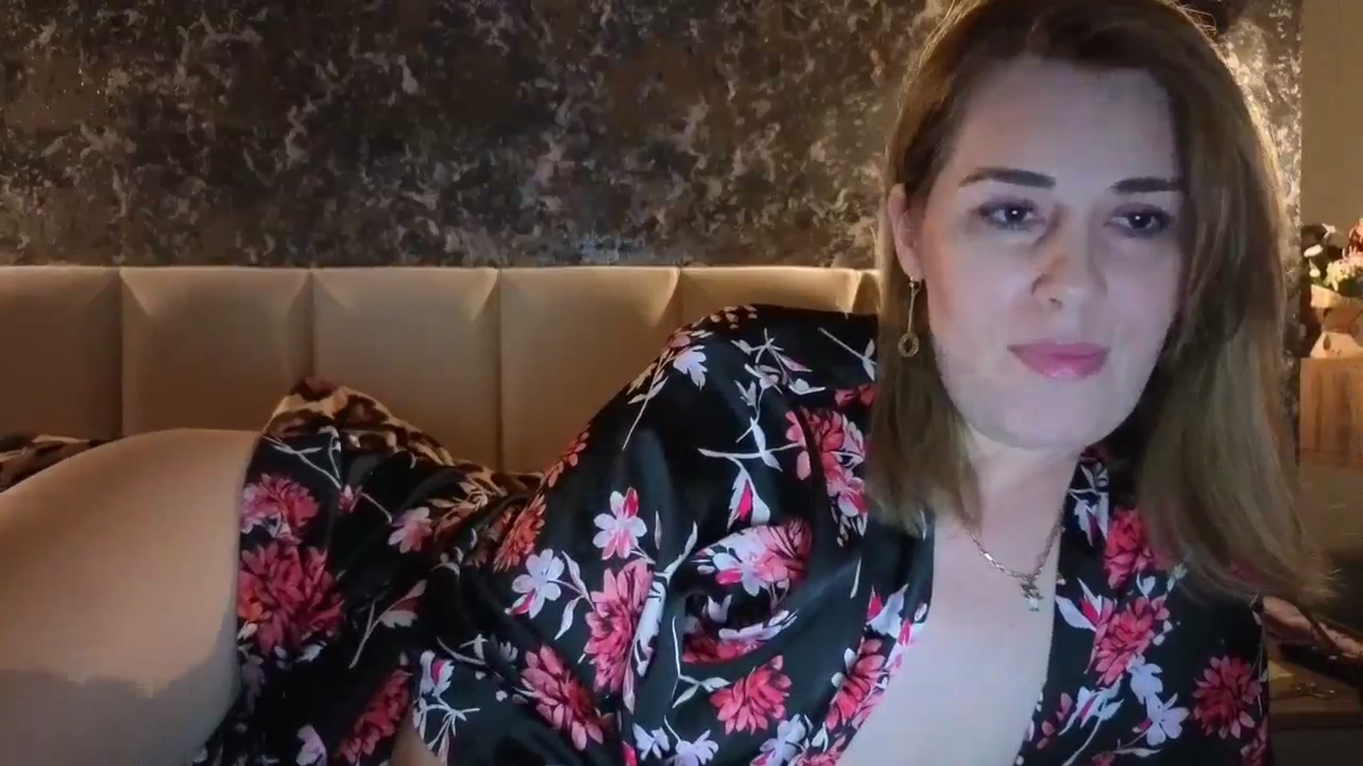 Gallery image thumbnail from PrettyWomen31's myfreecams stream on, 04/02/2026, 18:51 image 2 of 20