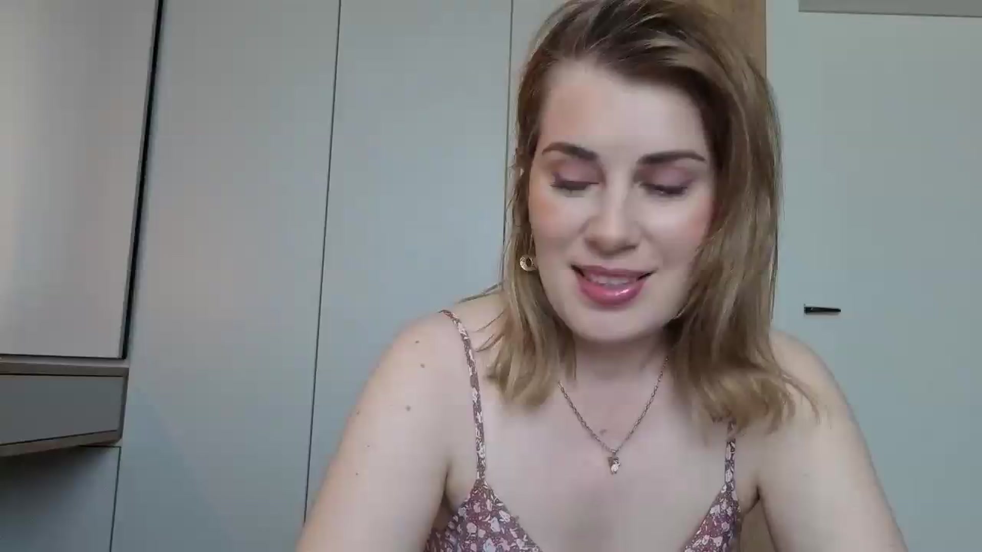 Gallery image thumbnail from PrettyWomen31's myfreecams stream on, 04/24/2026, 07:03 image 1 of 20
