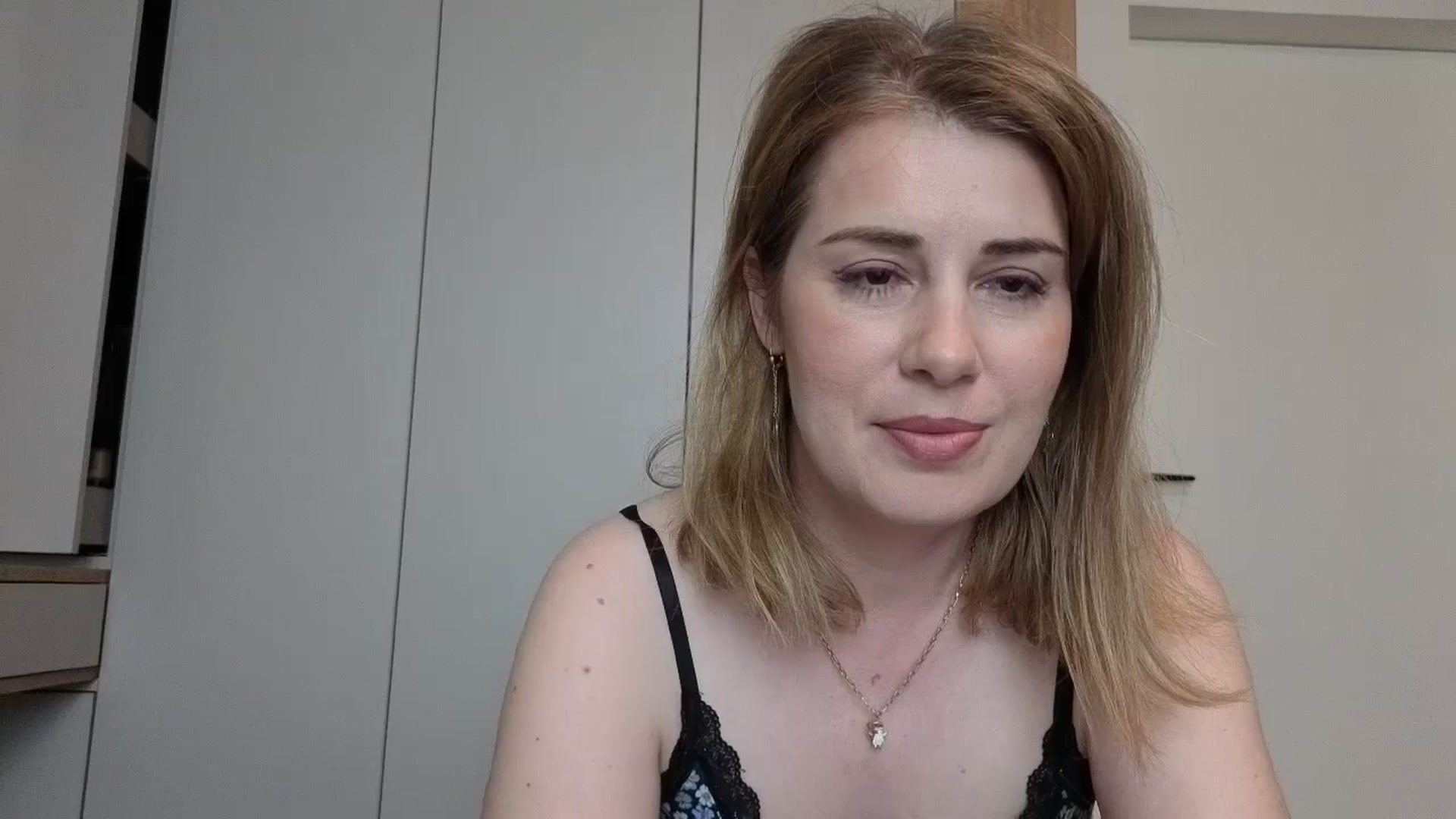 Gallery image thumbnail from PrettyWomen31's myfreecams stream on, 04/29/2026, 07:36 image 2 of 20